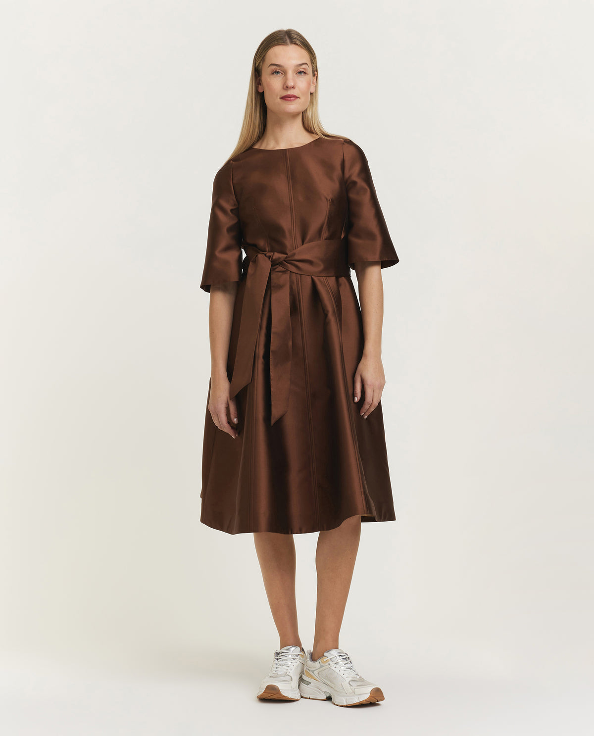 Korte Mouwen Midi Jurk - Bruin