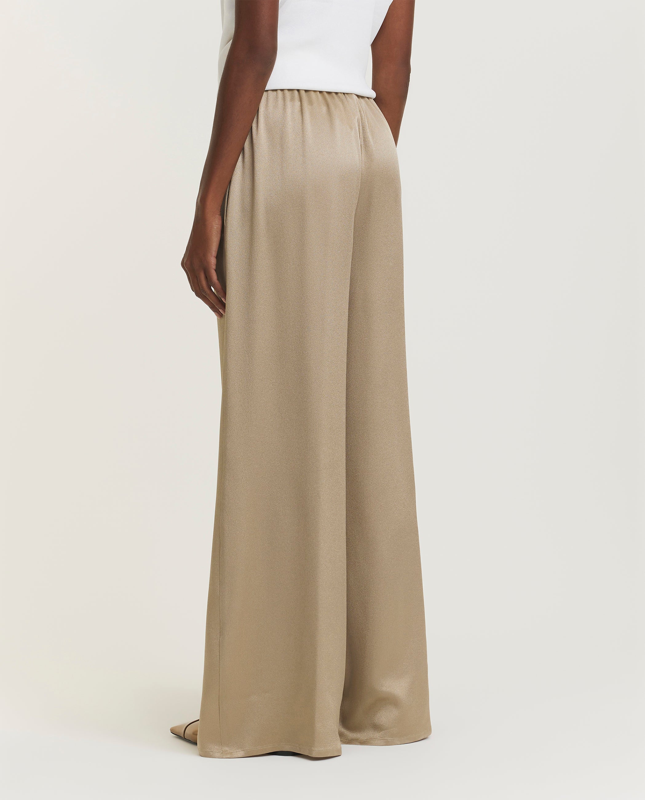 Wide leg trousers