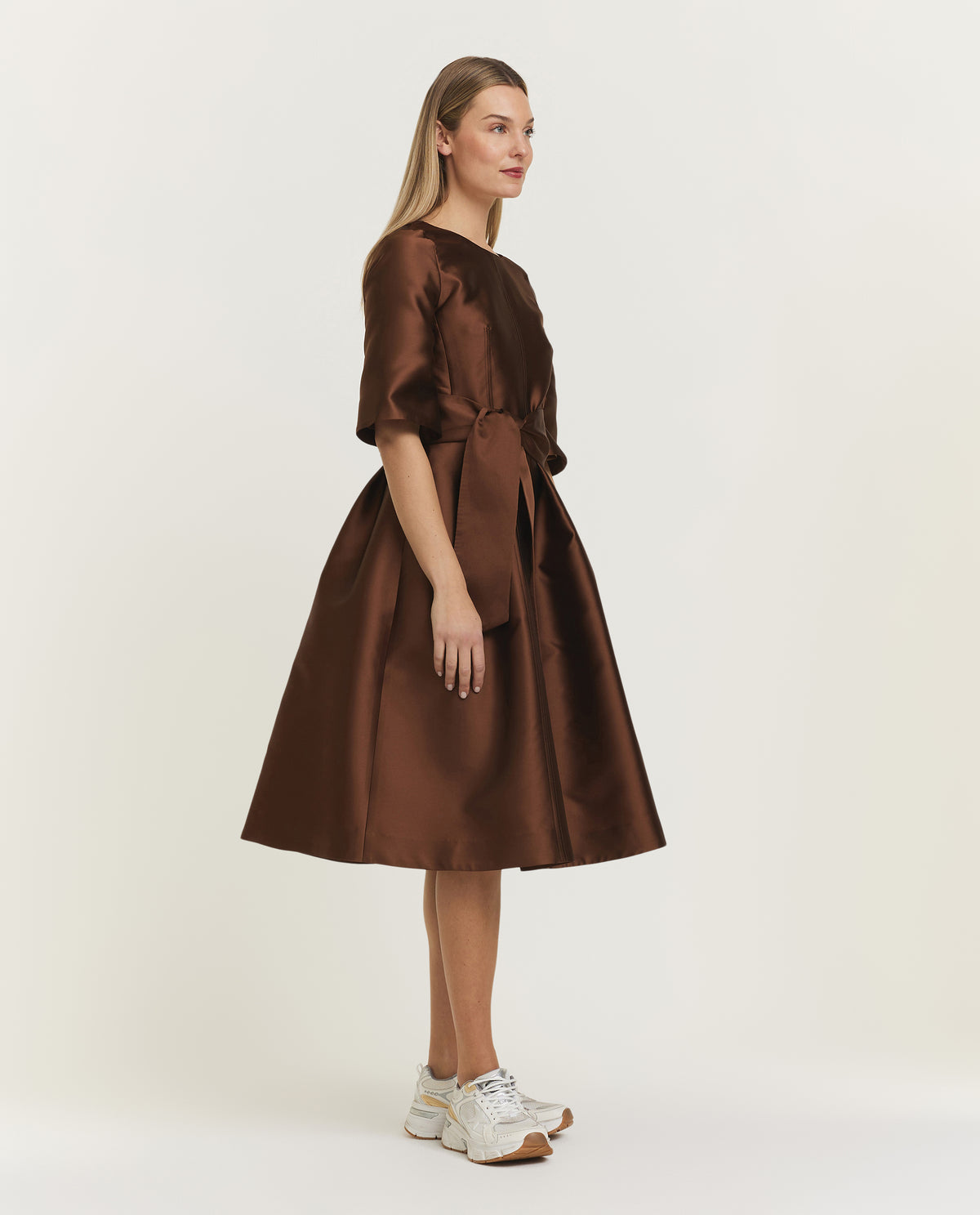 Korte Mouwen Midi Jurk - Bruin