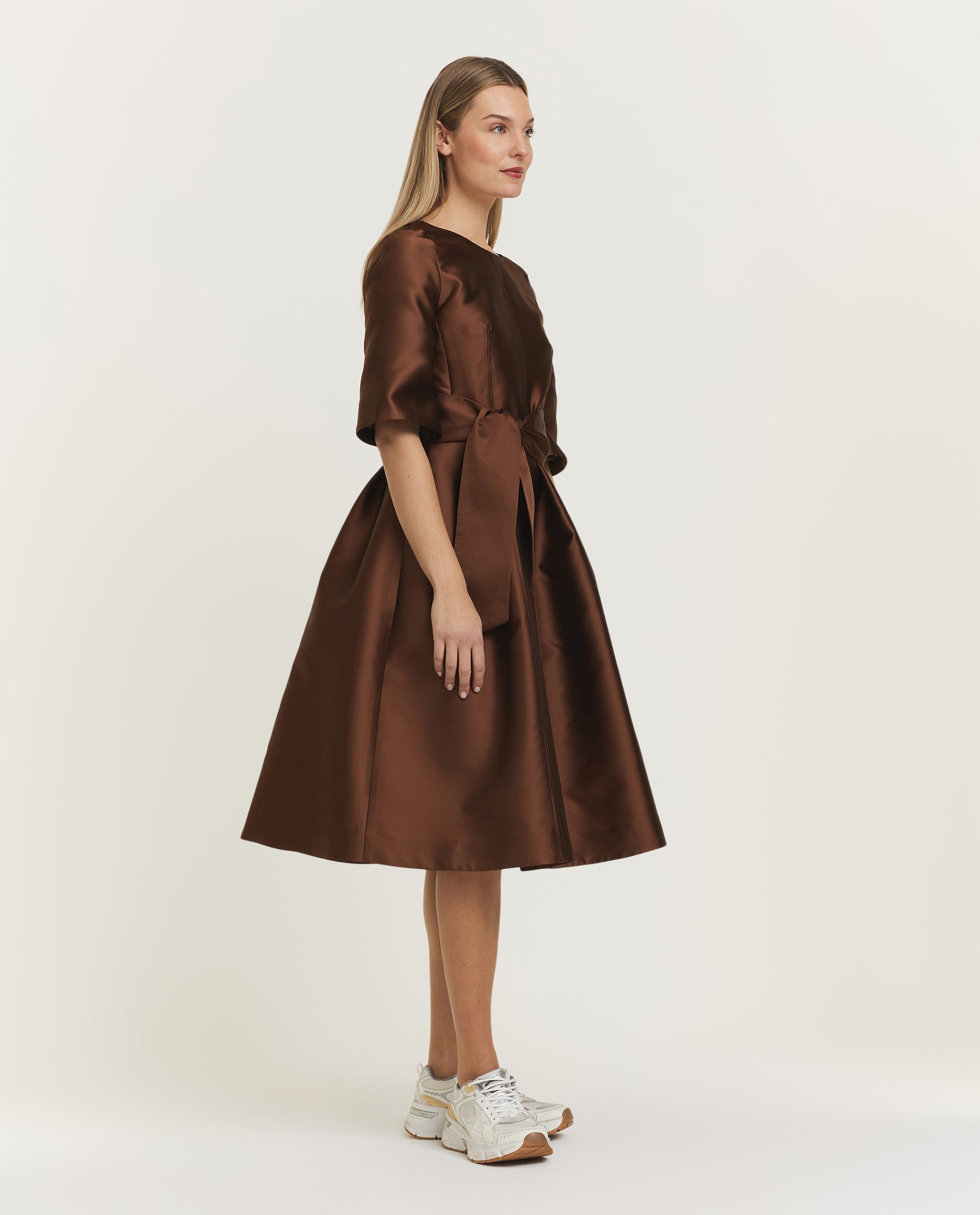 Korte Mouwen Midi Jurk - Bruin