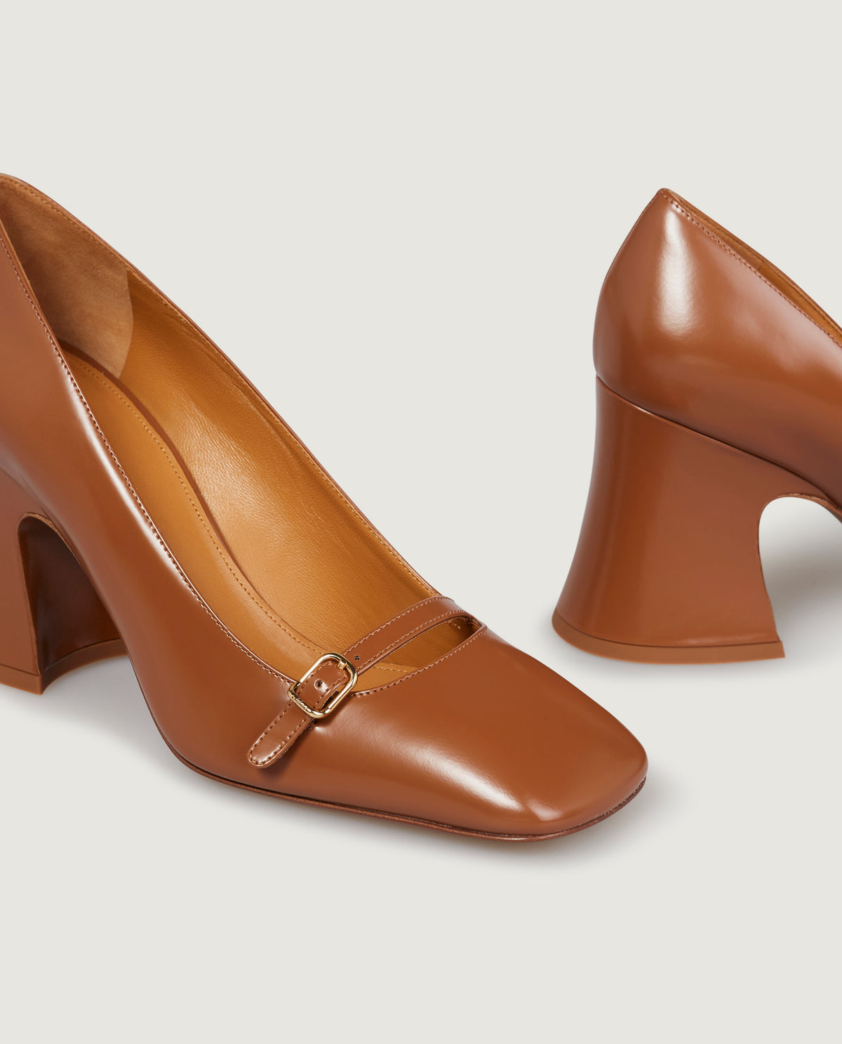 Janis Pump - Lichtbruin