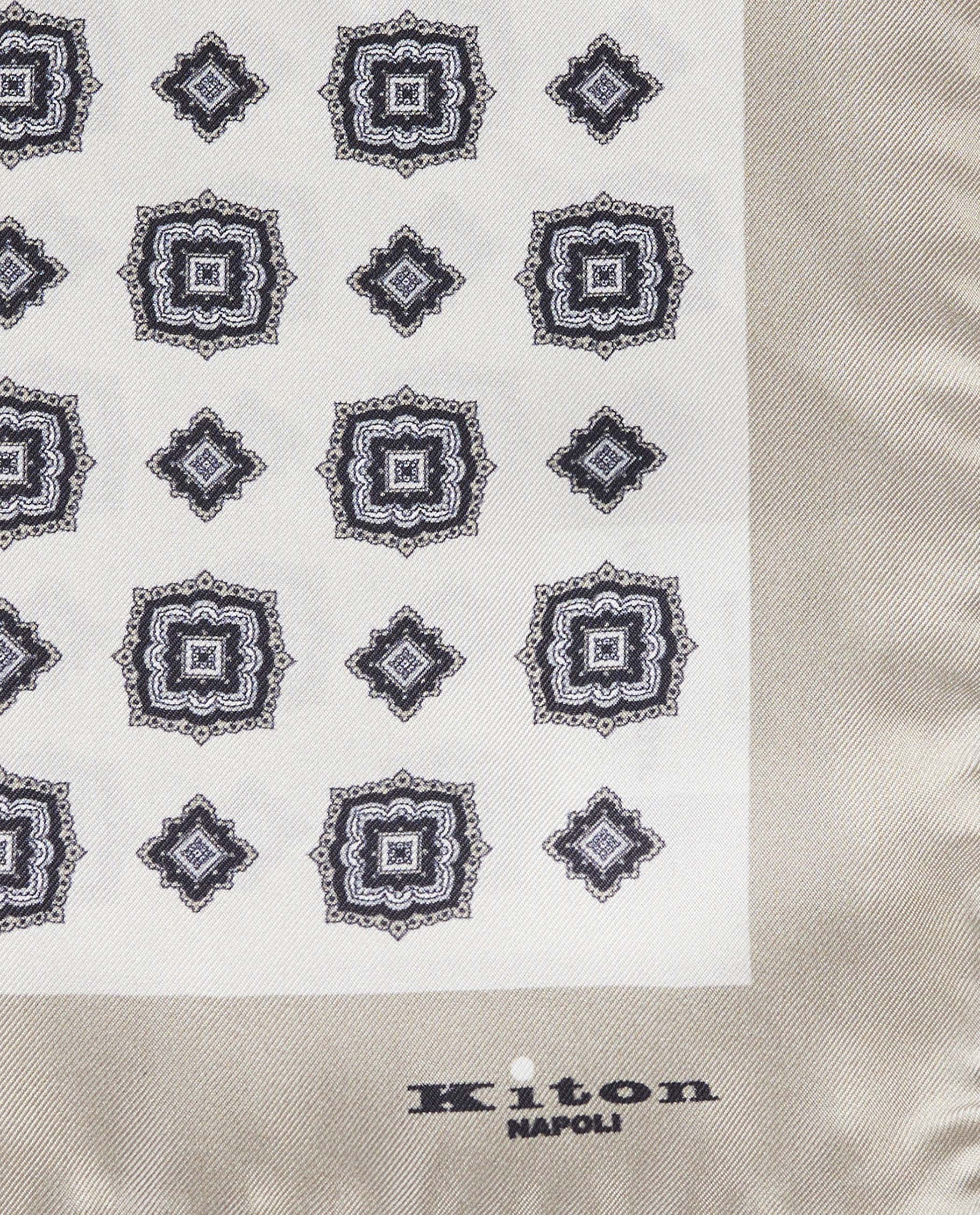 3/7/8/2/378251679c25f7a94e0524419d52f26f2dbff5d7_699349012180504_3.jpg