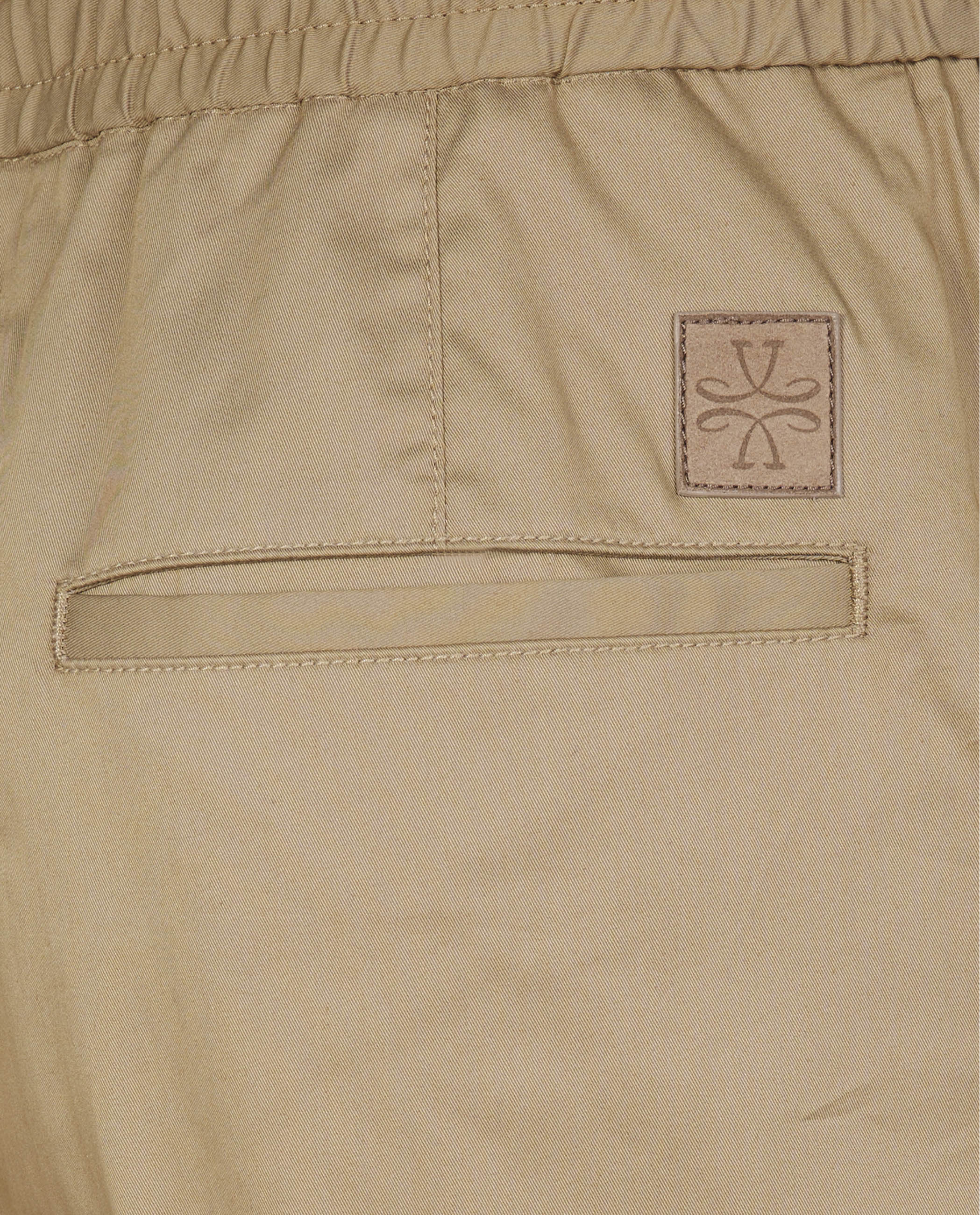 Daniel Chino - Lichtbruin