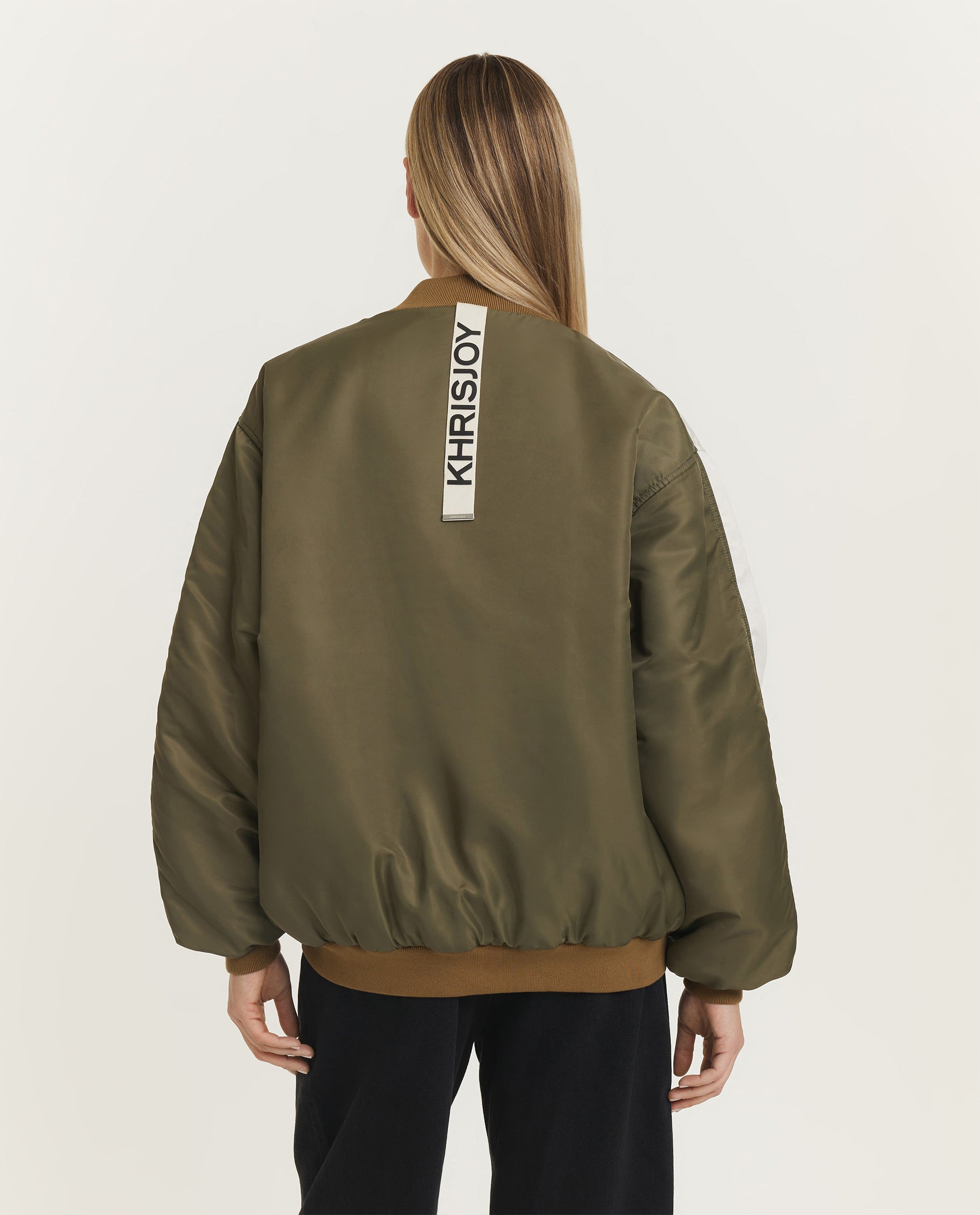 Oversized bomber jack