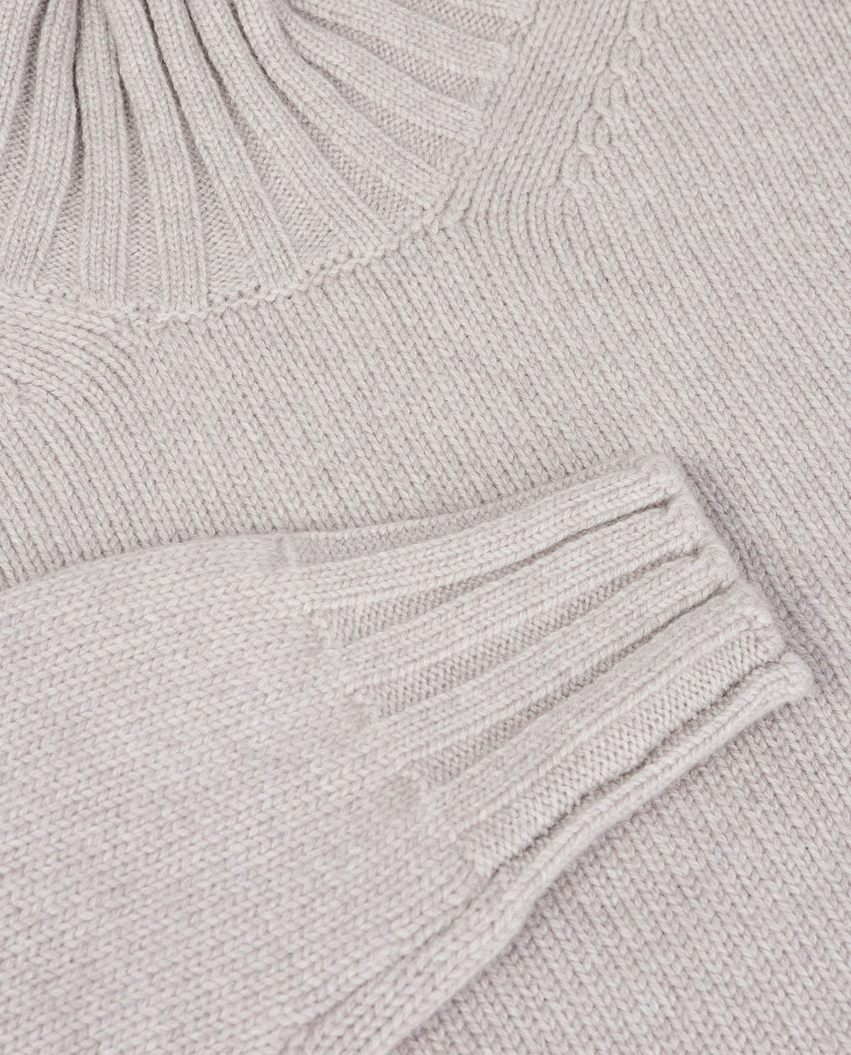 Coarse Cashmere Turtleneck