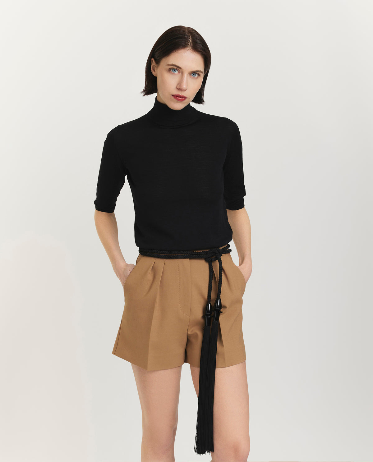 Double stretch wool canvas shorts