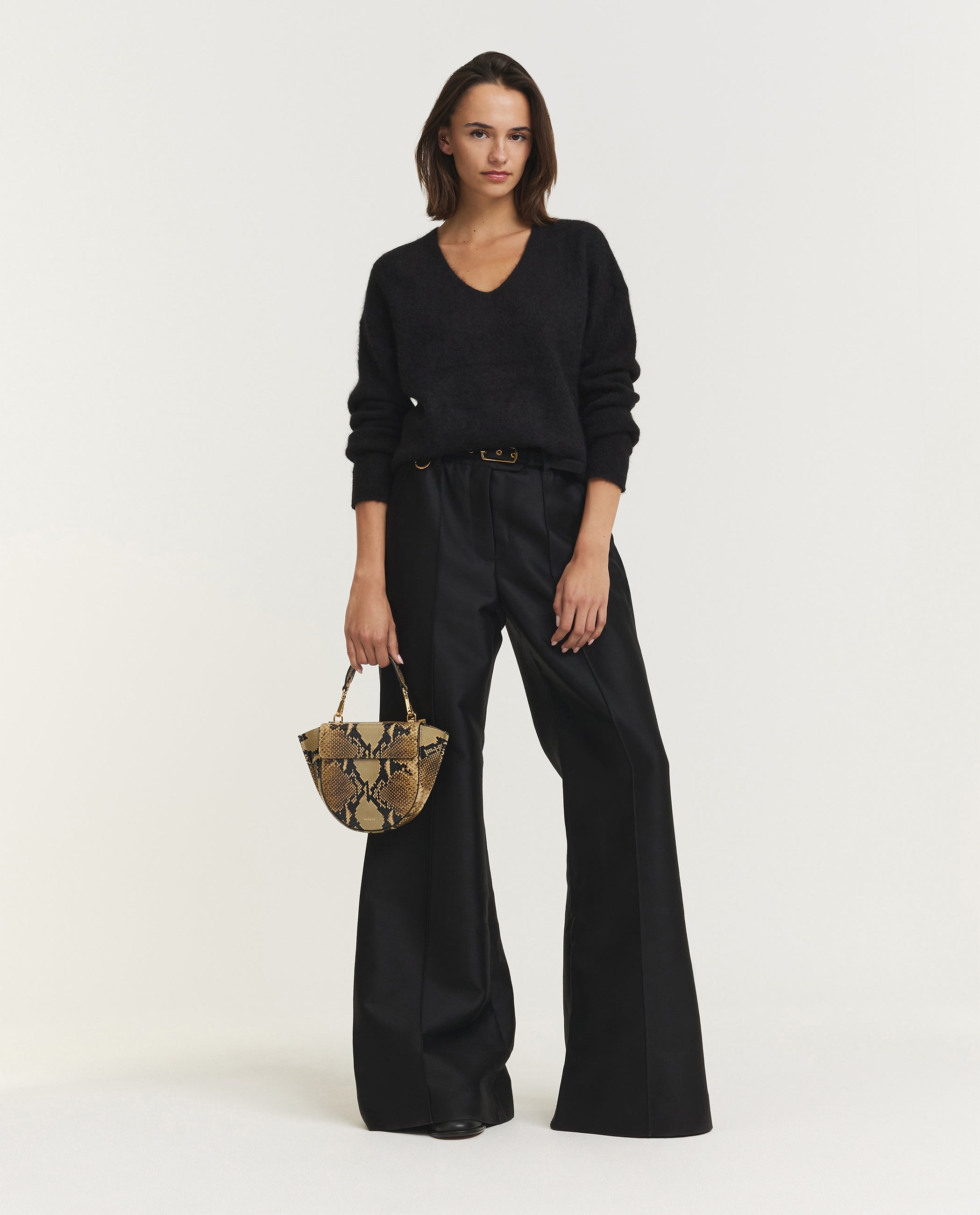 Shaggy Alpaca V-Hals Trui - Zwart