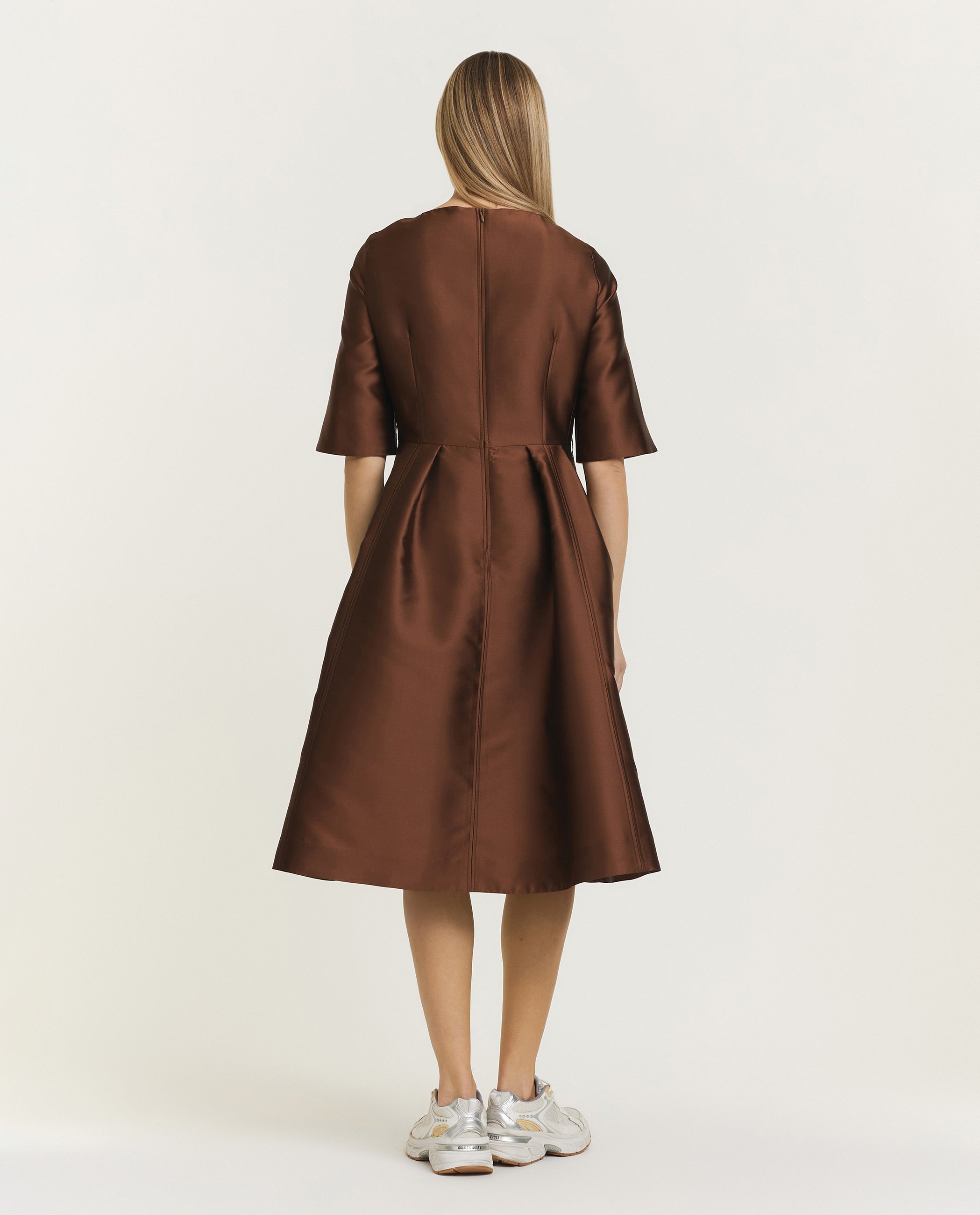 Korte Mouwen Midi Jurk - Bruin