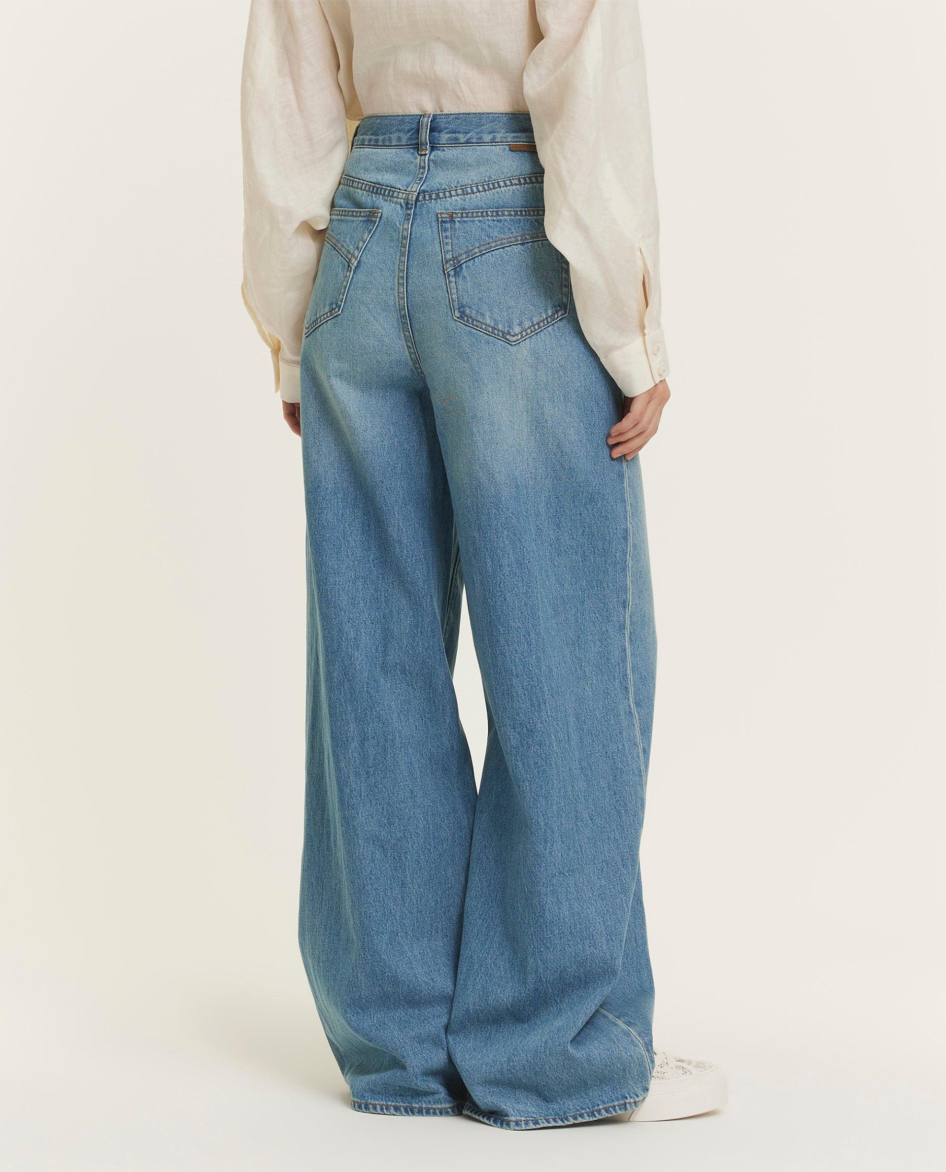 Wide leg jeans