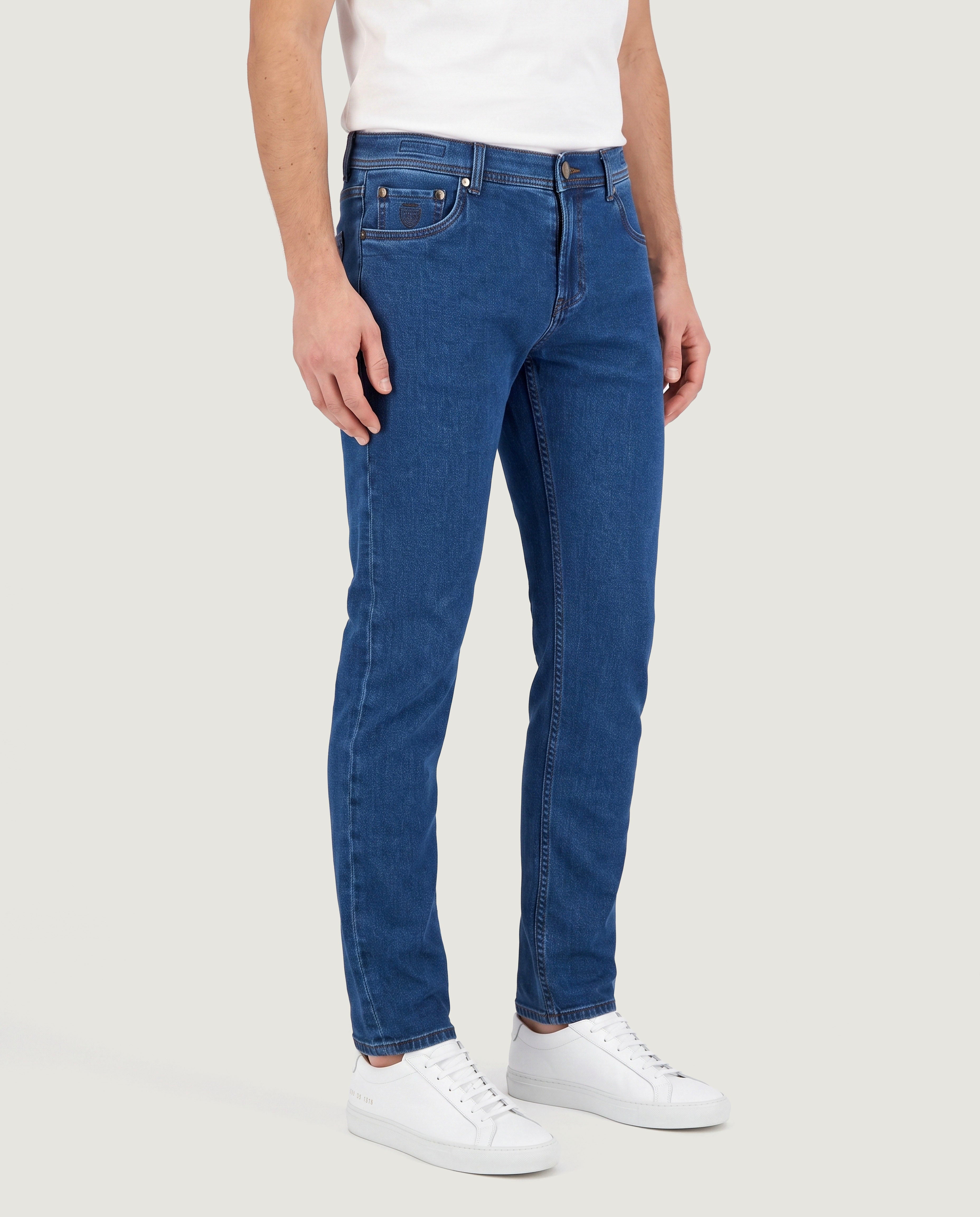 d/1/e/6/d1e68ac4447780ea5cdeb0e4f625df2df4430566_richardjeans.jpg
