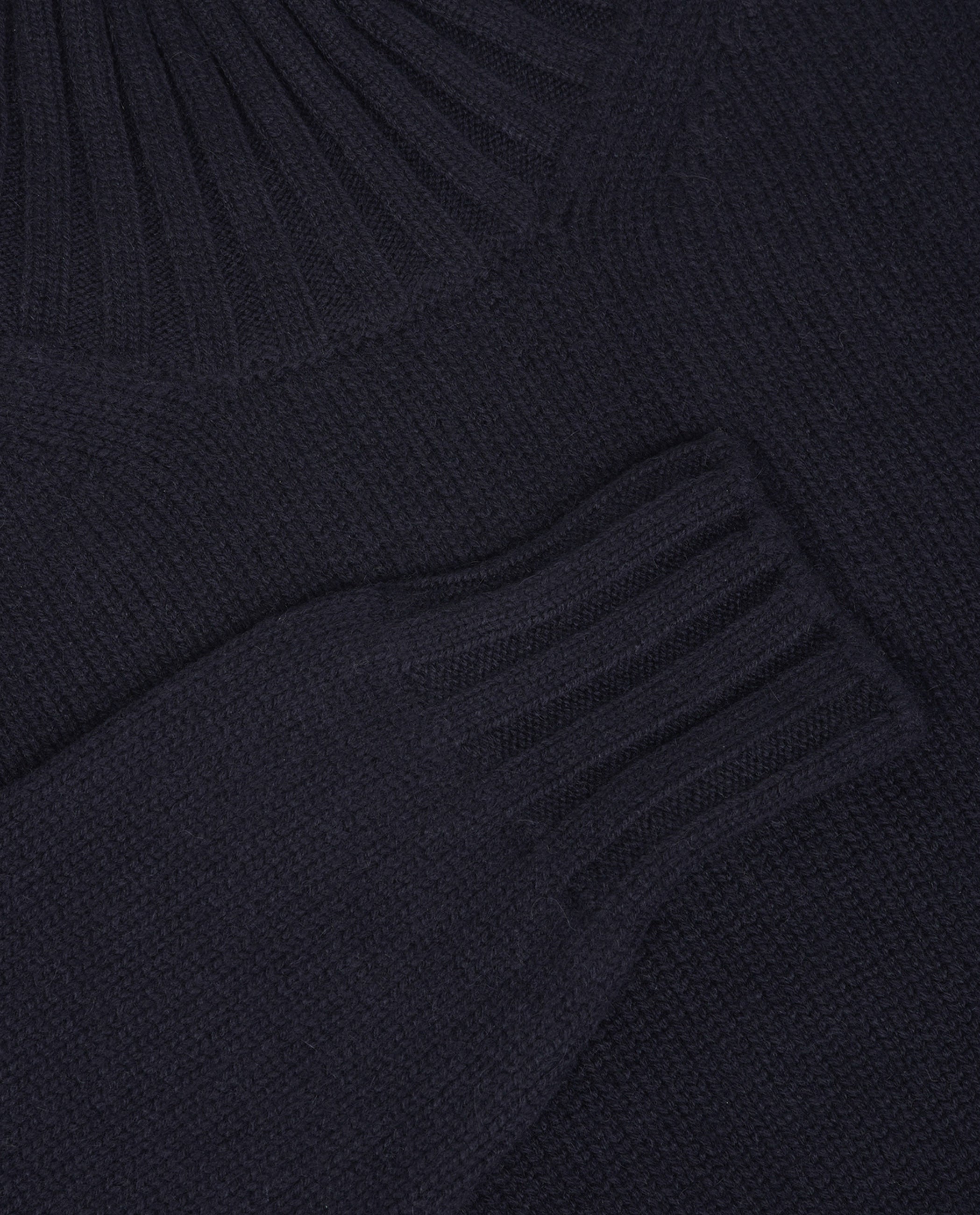 Coarse Cashmere Turtleneck