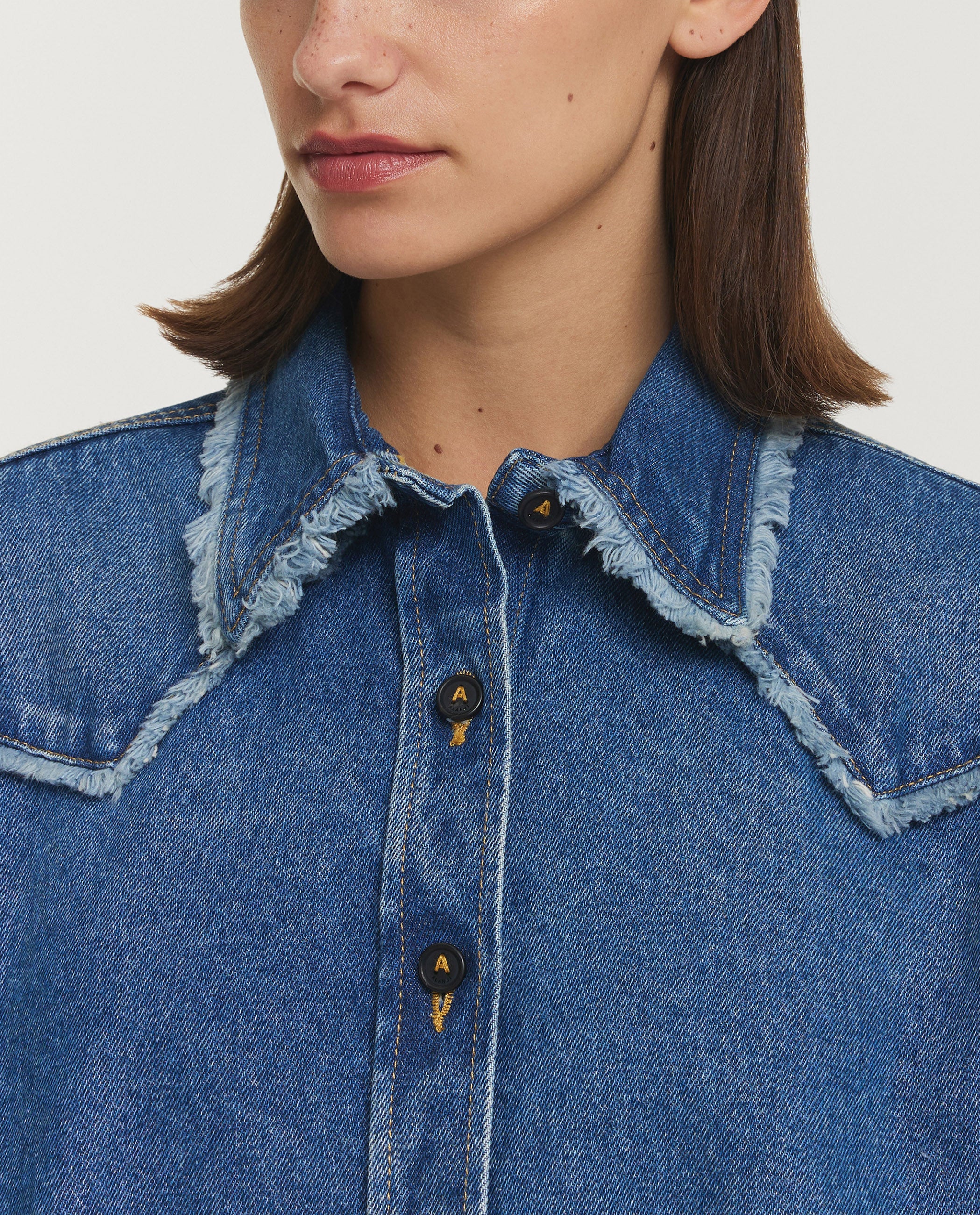 Pacific Roads Cropped Denim Shirt - Blauw