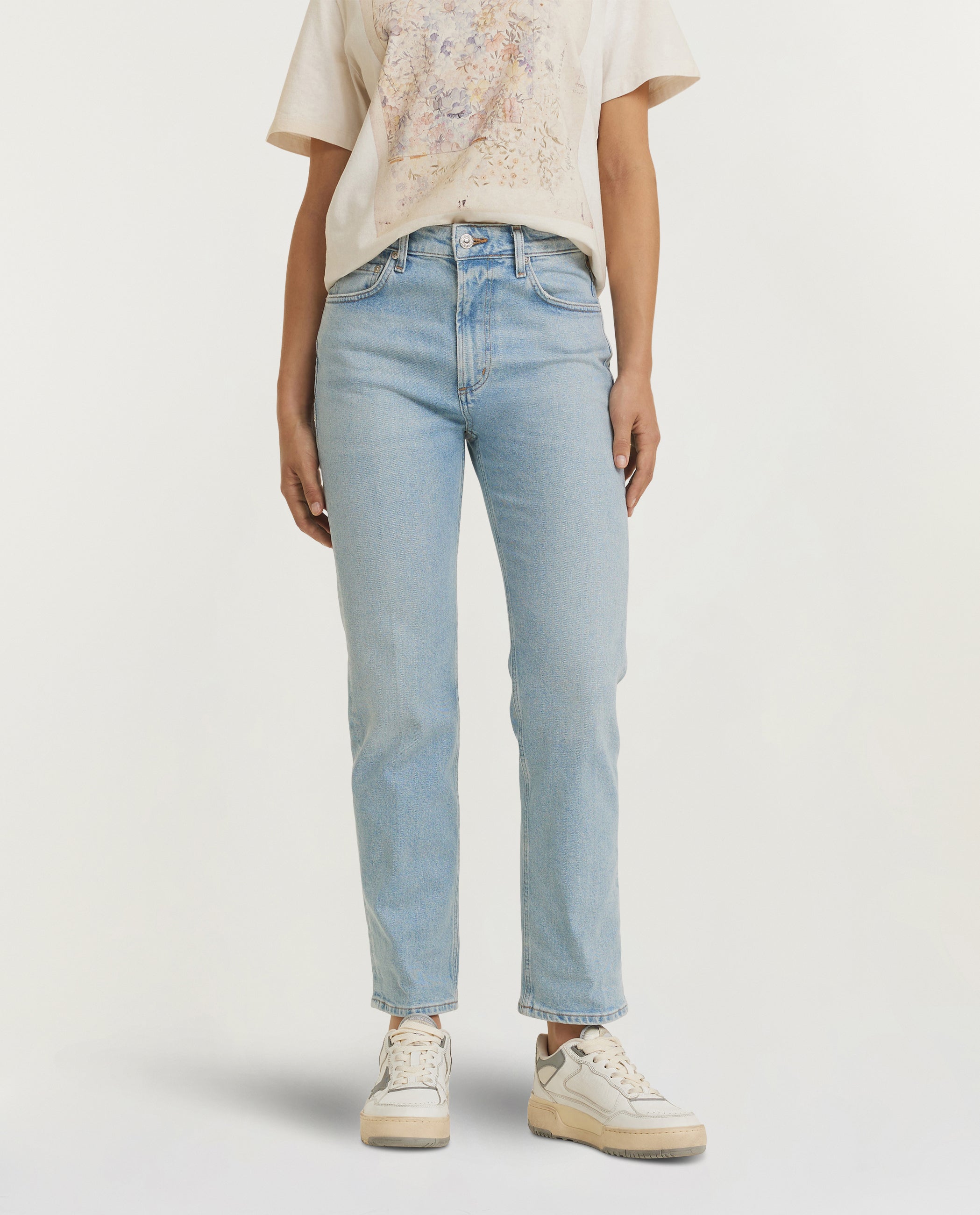 Zurie Ankle Jeans