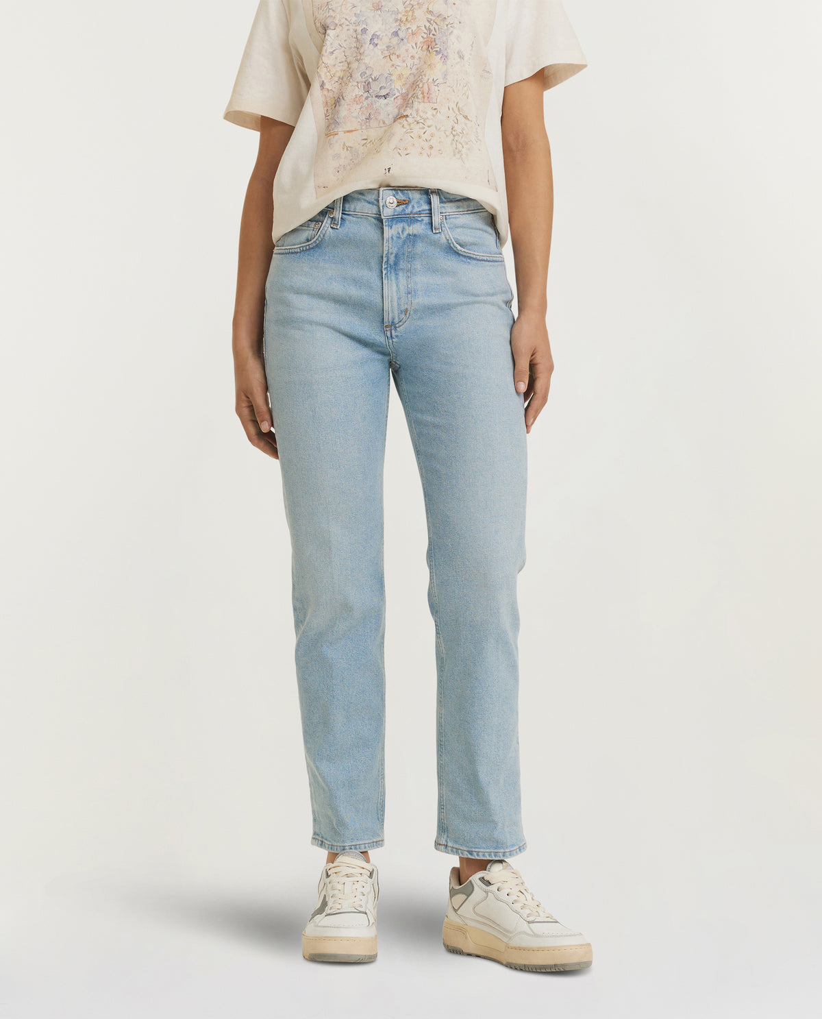 Zurie Ankle Jeans