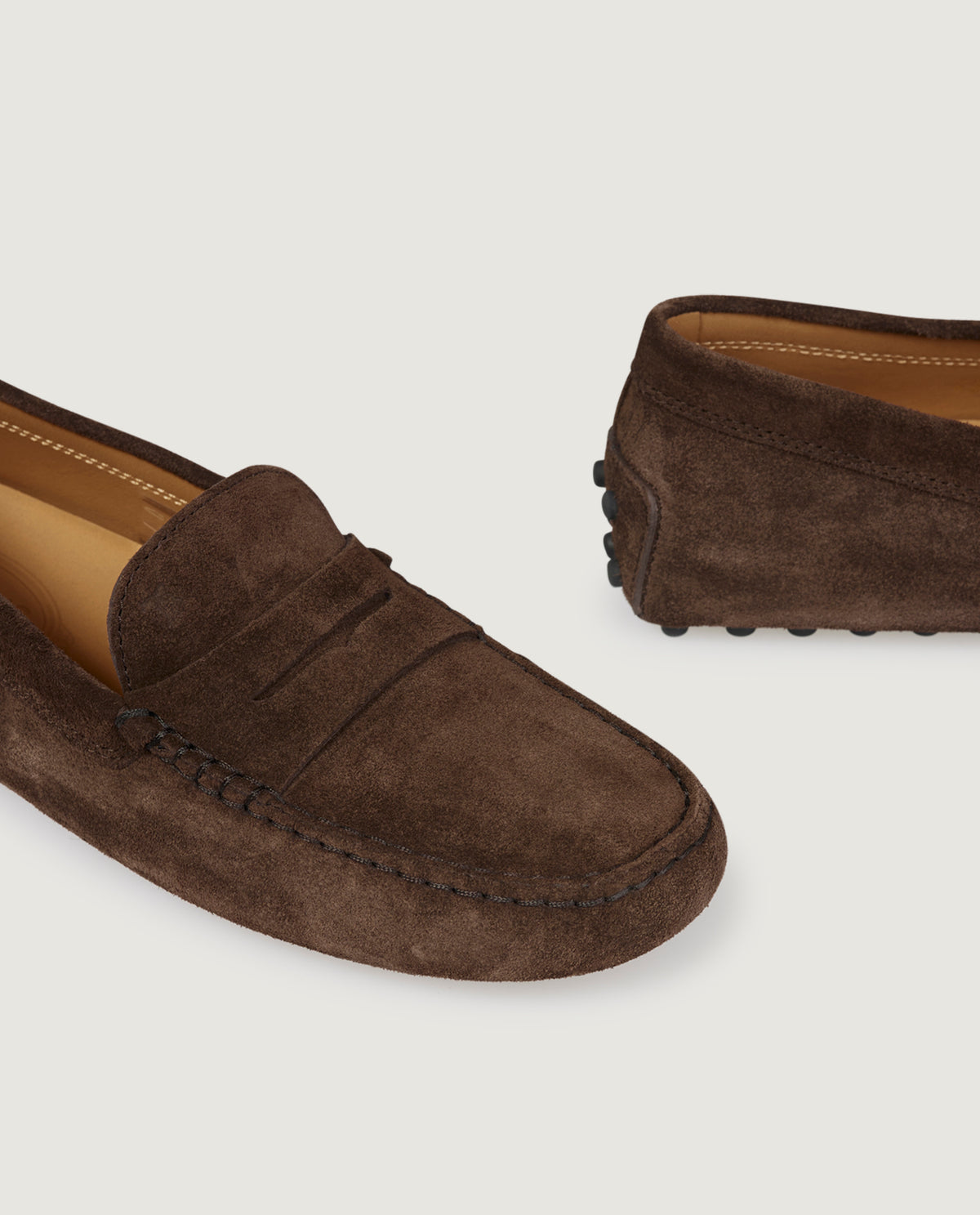 Suede Gommino Driving Loafer - Bruin