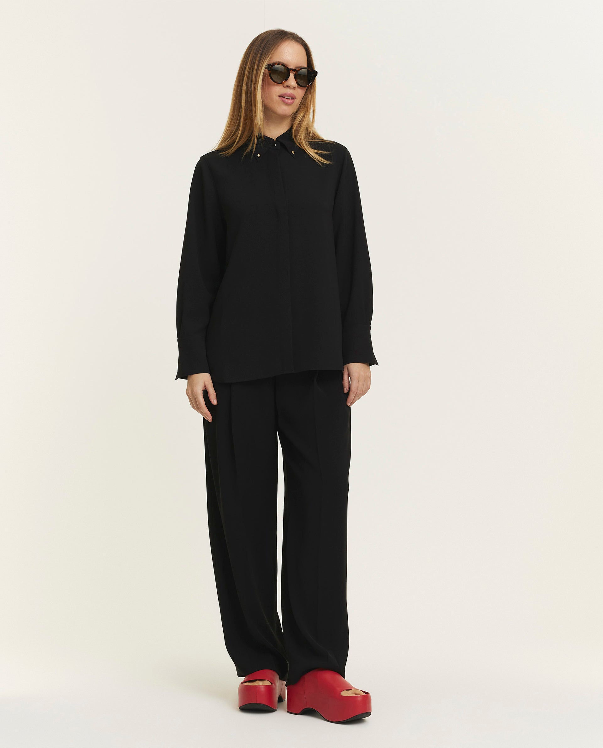 Wide leg trousers