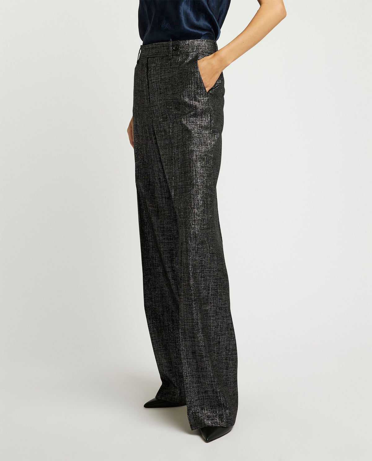 Wide leg trousers