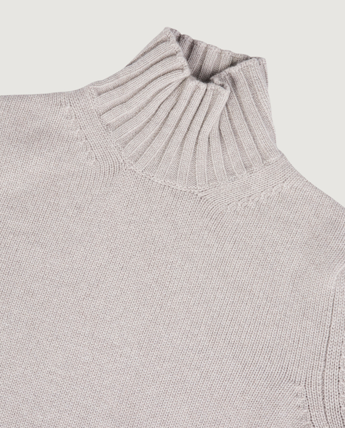 Coarse Cashmere Turtleneck