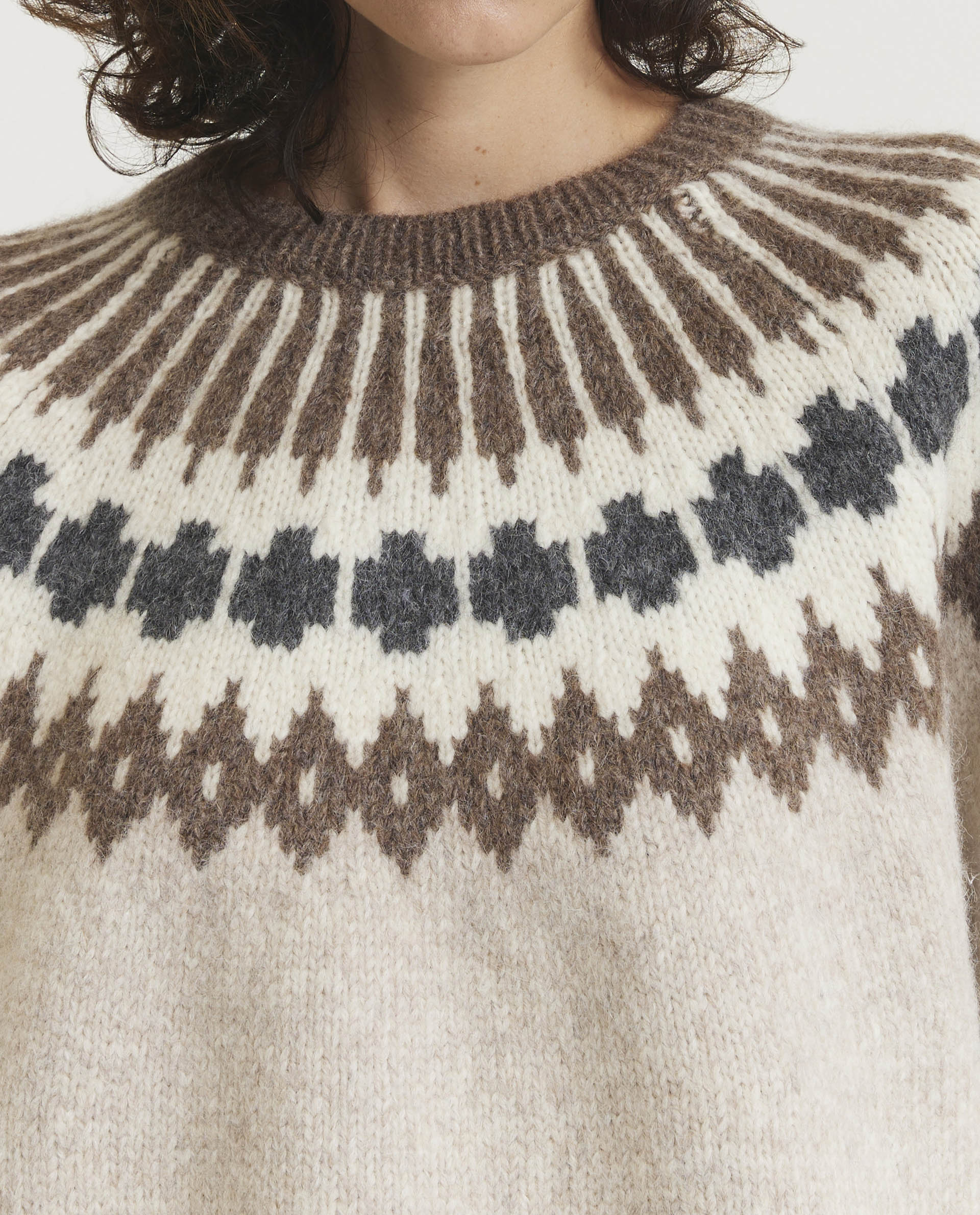 Knitted sweater 