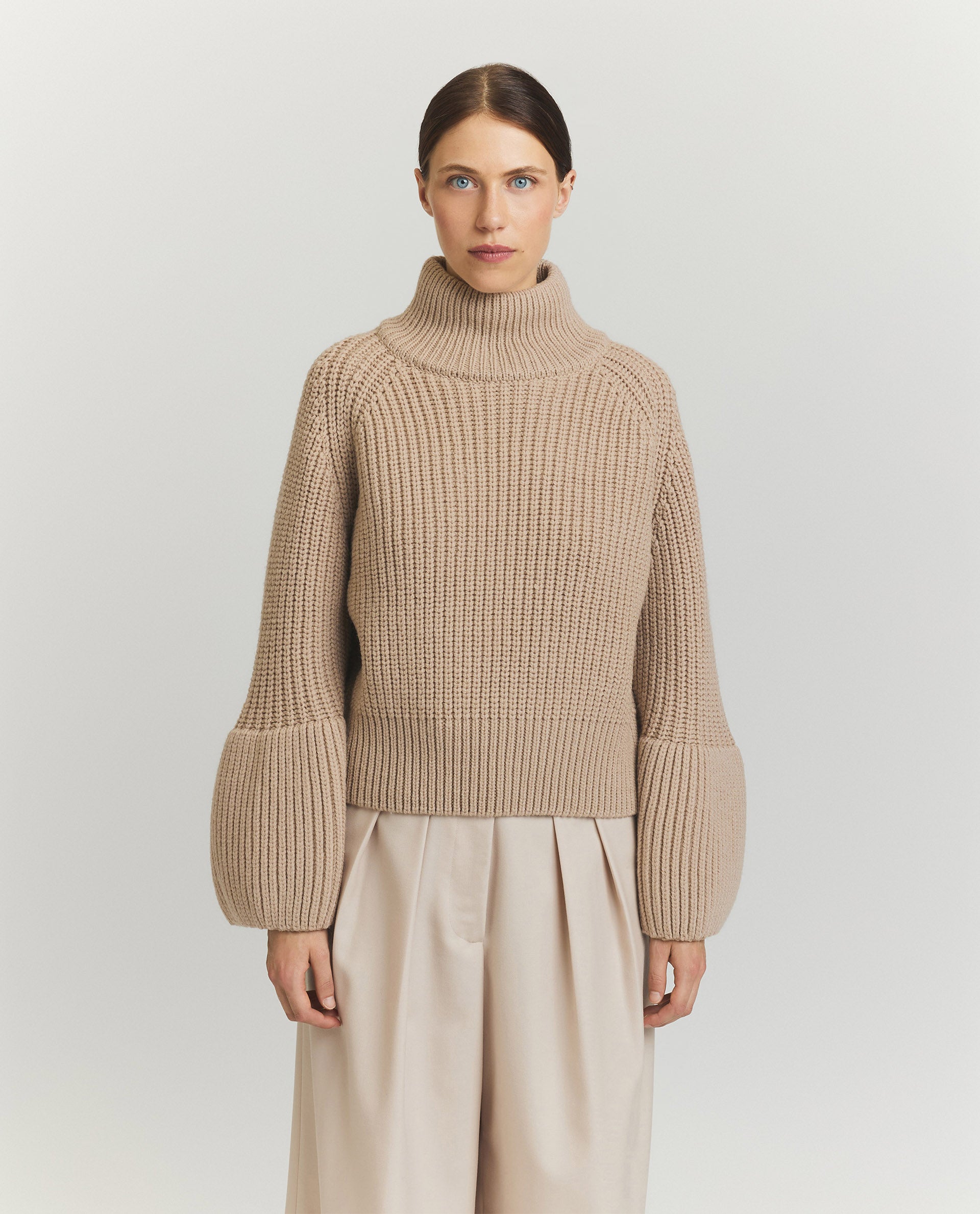 Loose fit turtleneck  