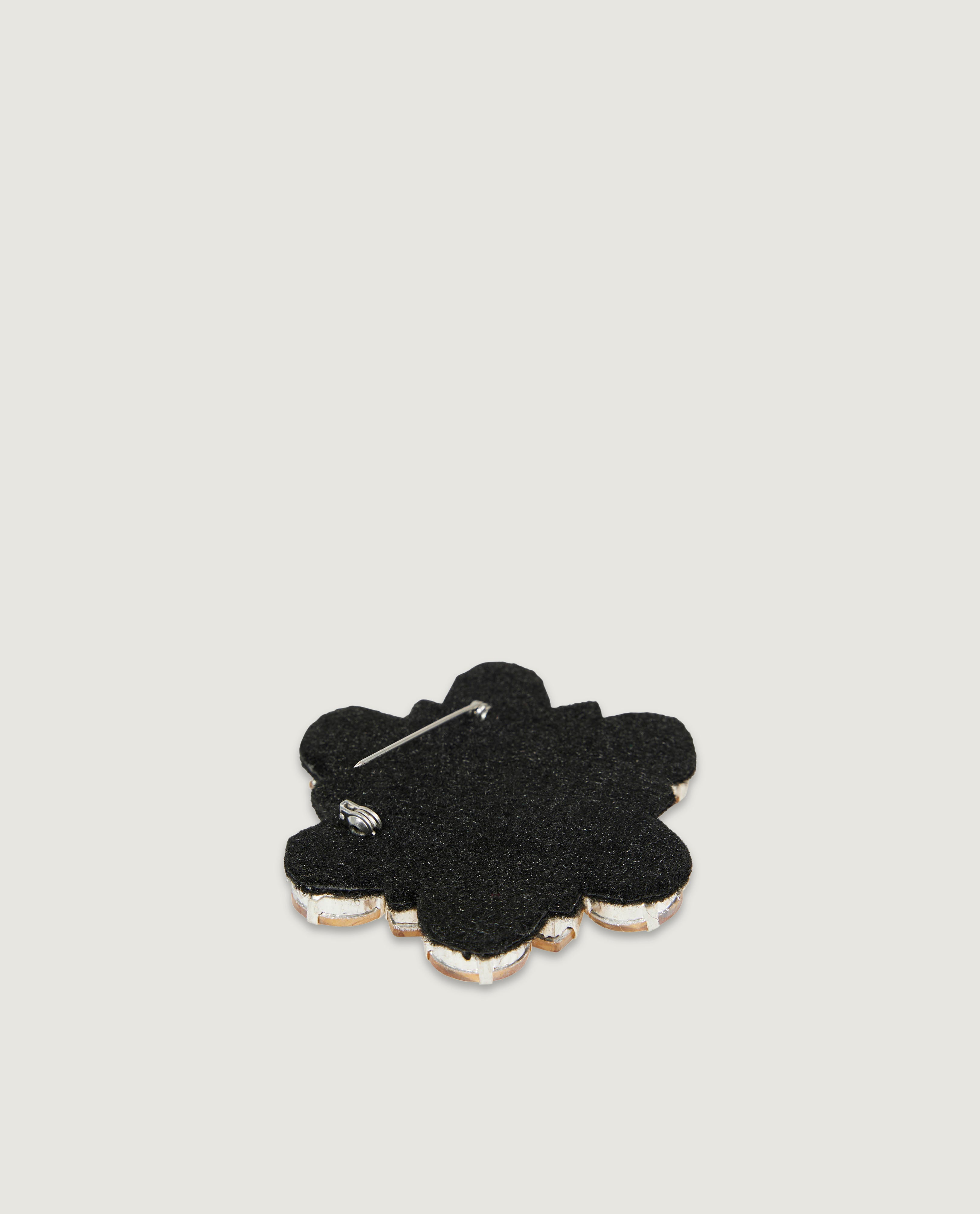 Flower pin