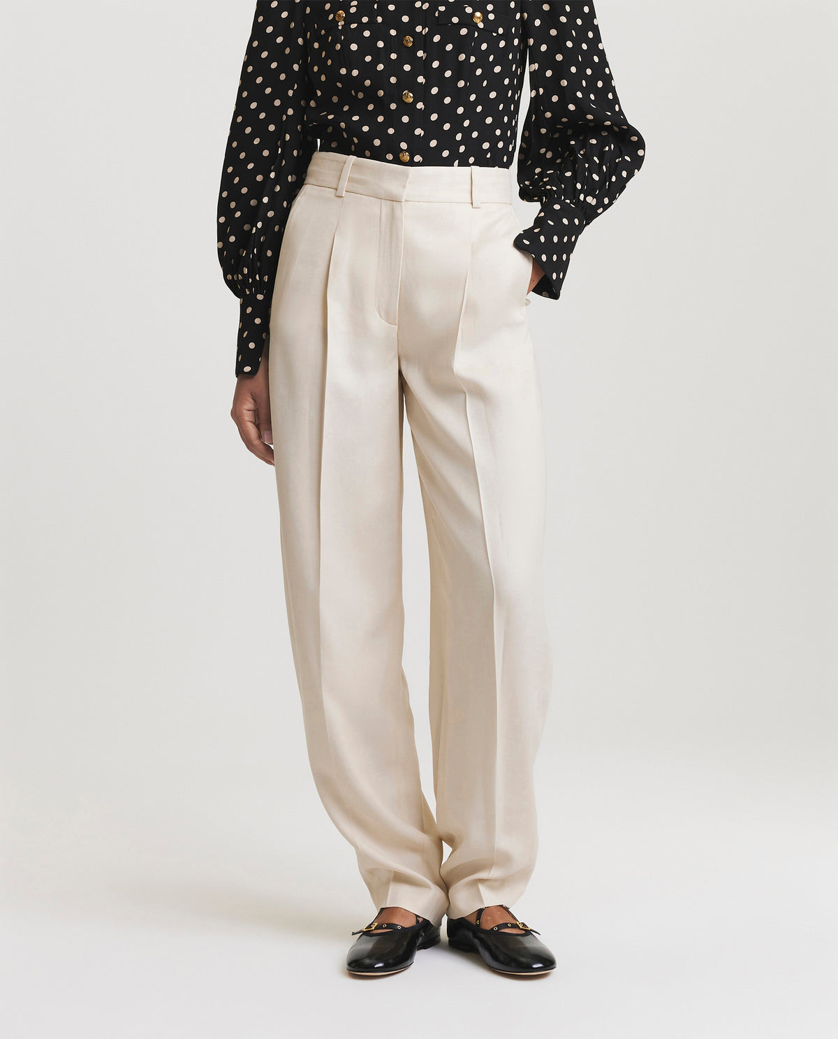 Wide leg trousers