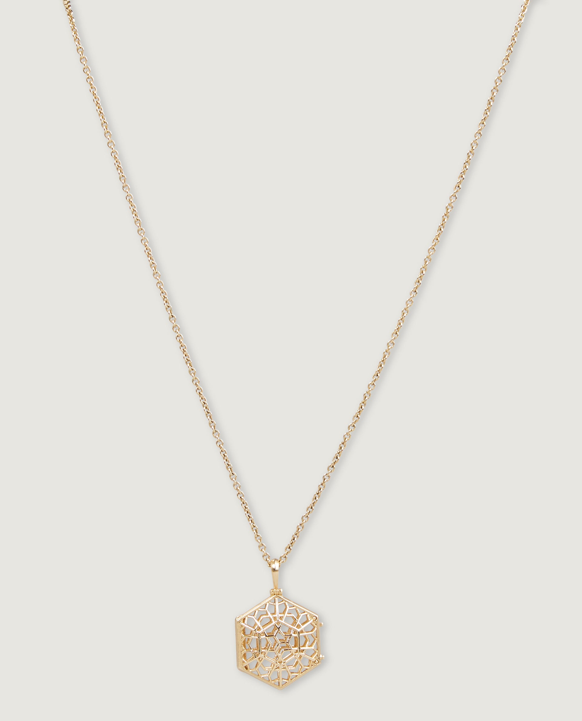 Jali Divine openwork locket necklace