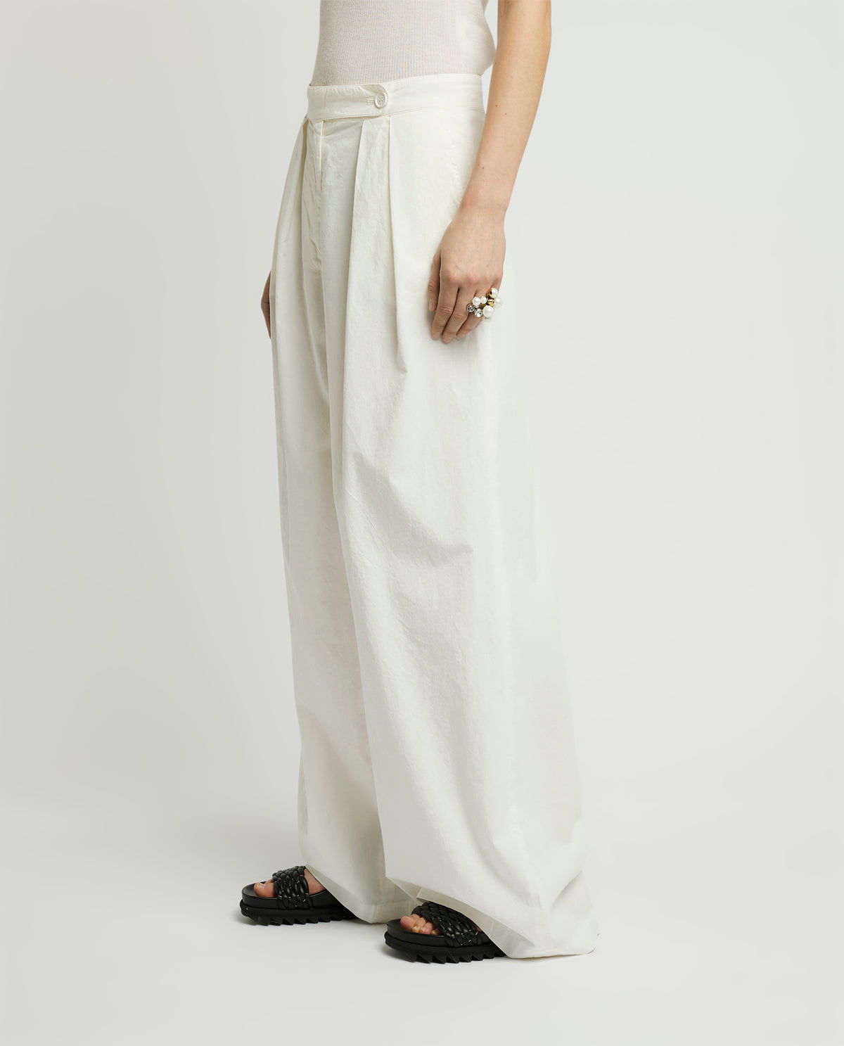 Wide leg trousers