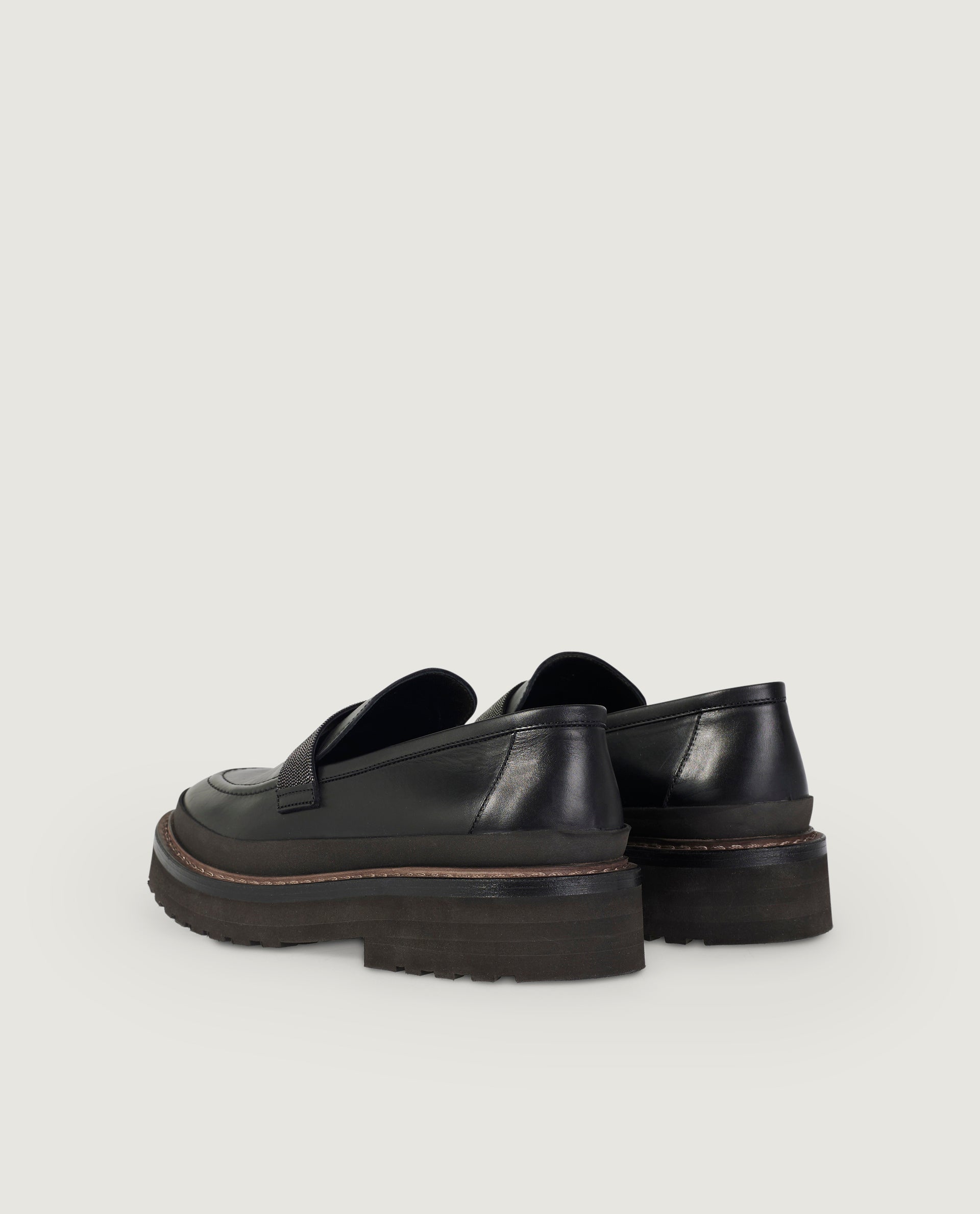 Loafers with monili