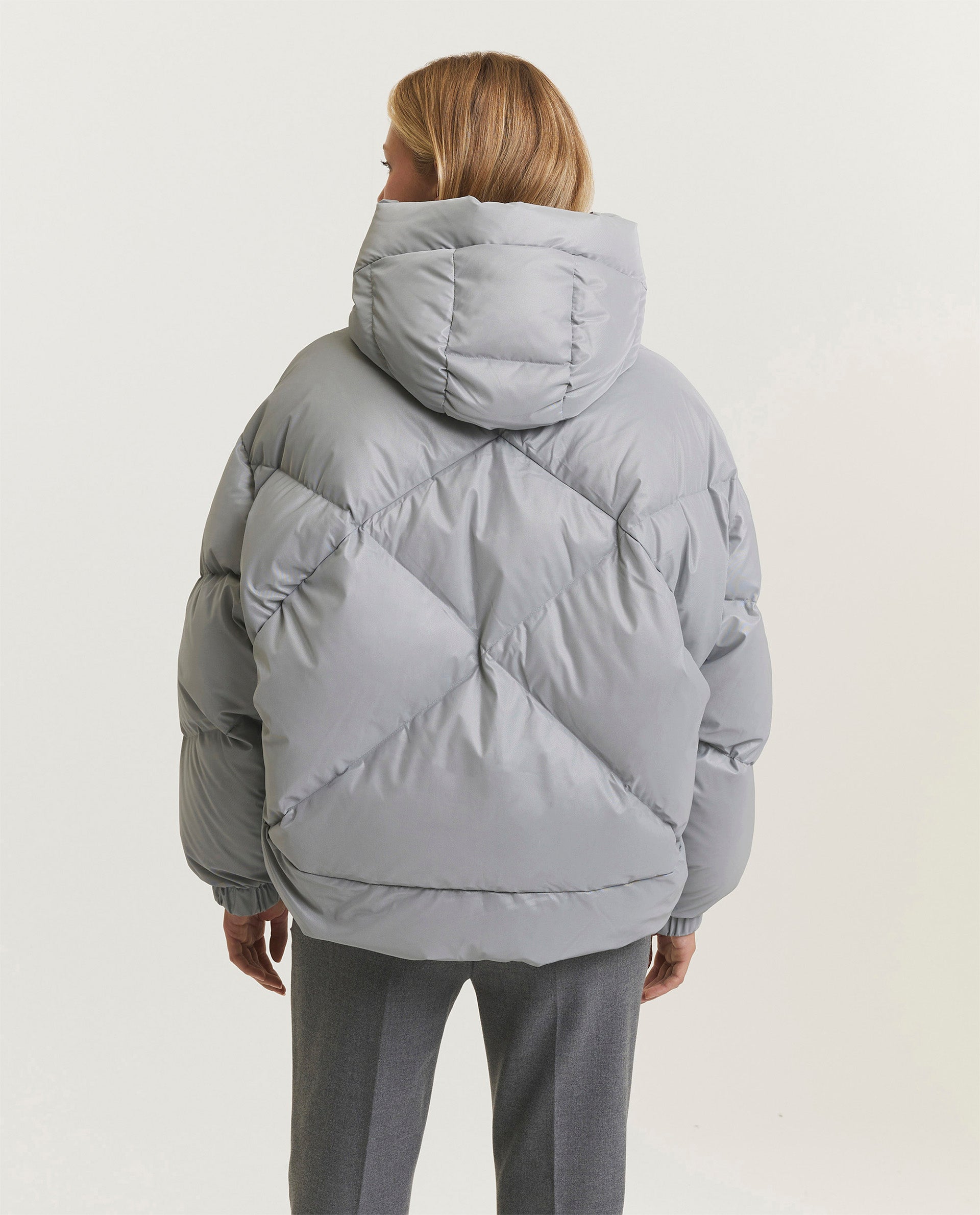 Short down jacket