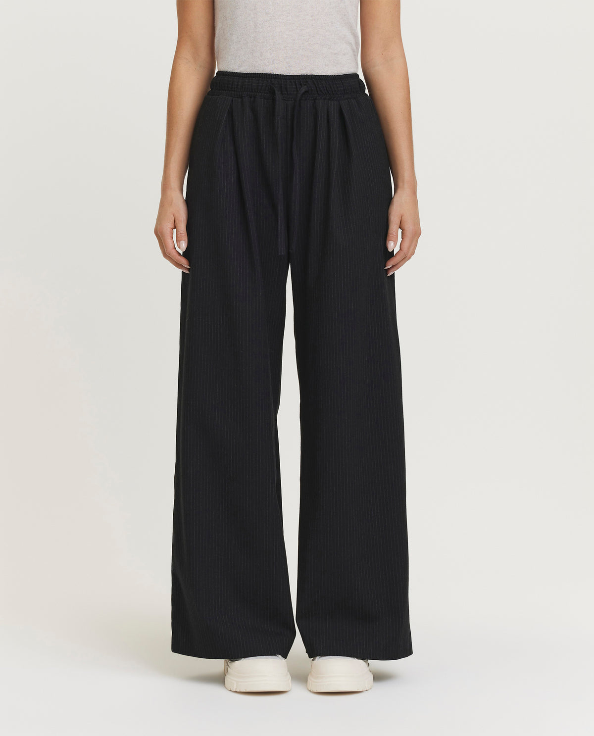 Wide leg pants