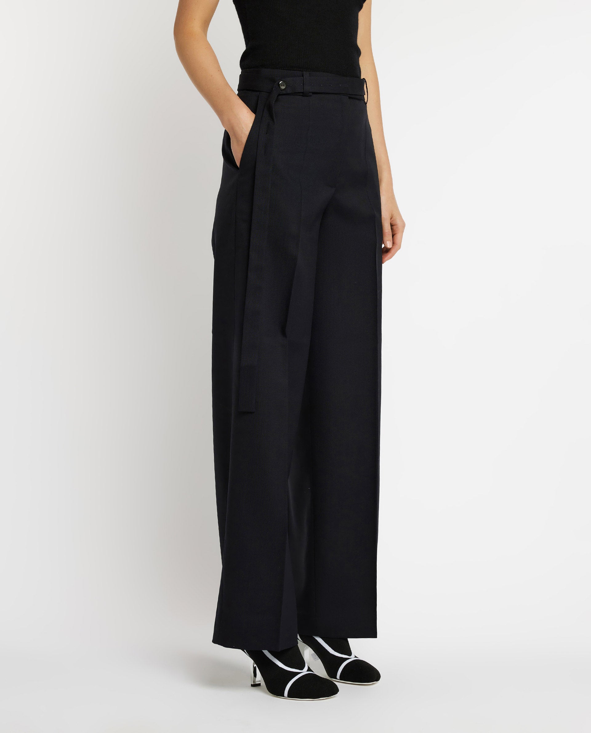 Belted wool Trousers