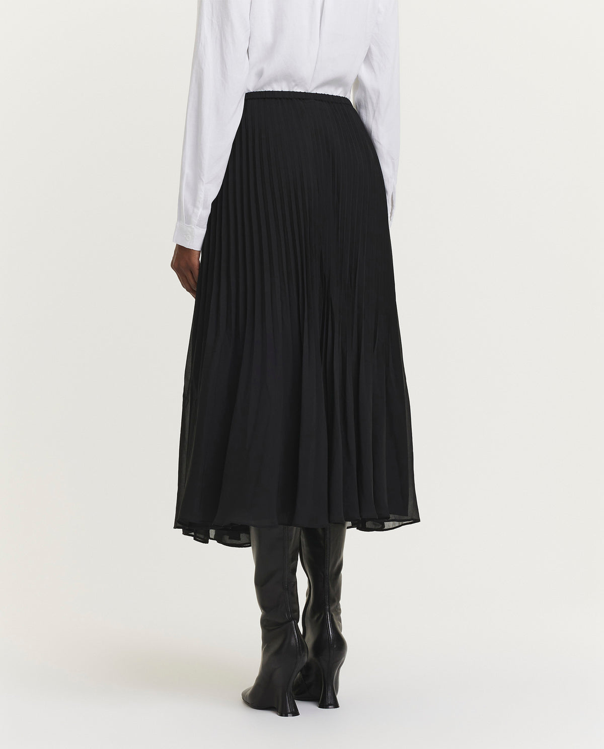 Pleated skirt 