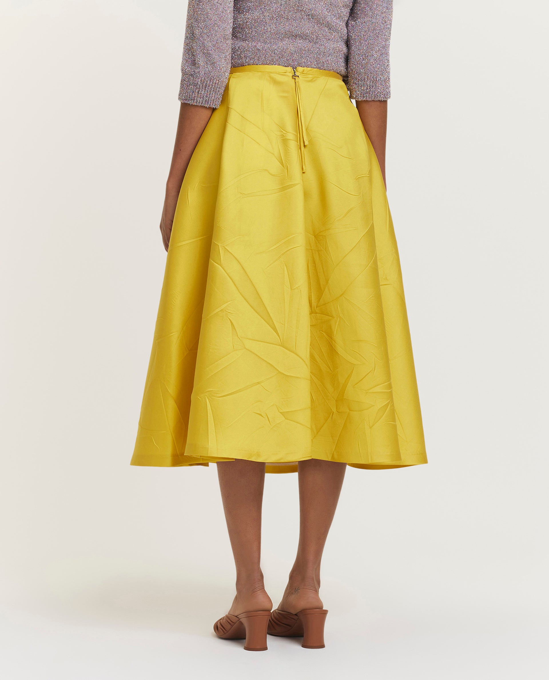 Voluminous midi skirt