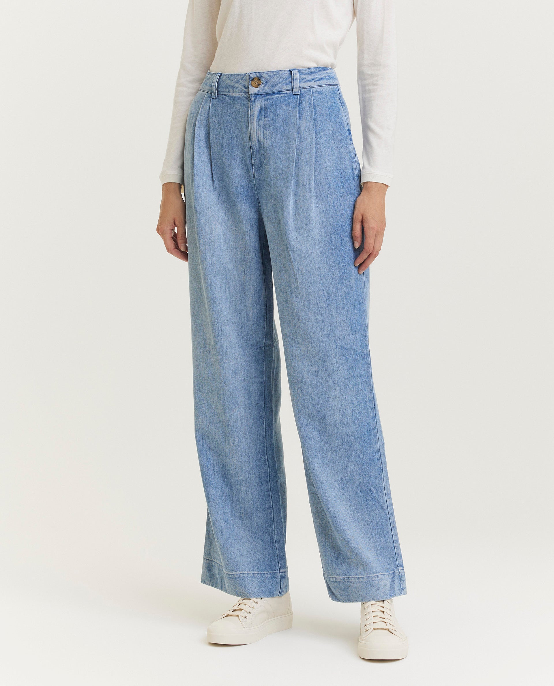 Fluid wide leg pants