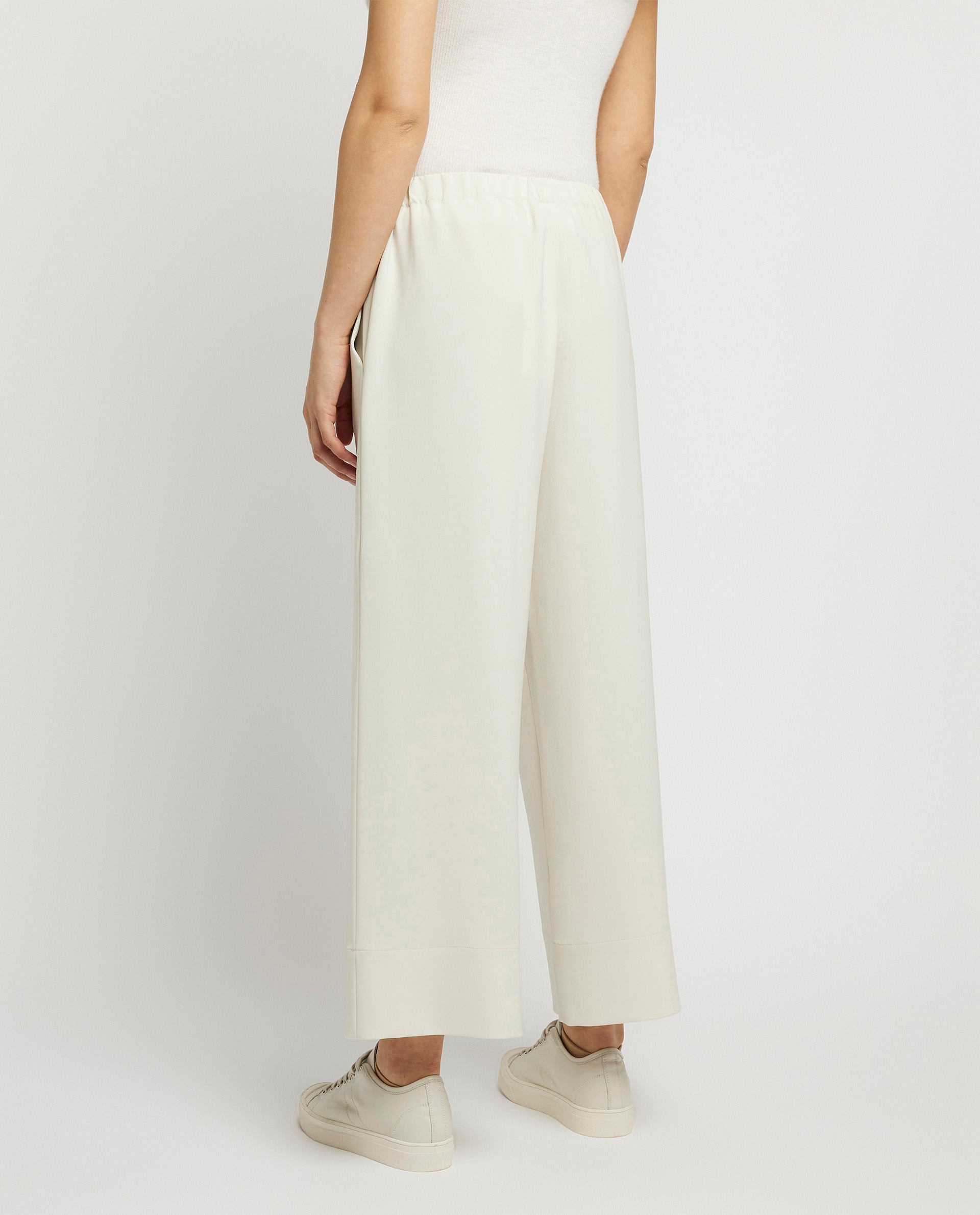 Wide leg trousers