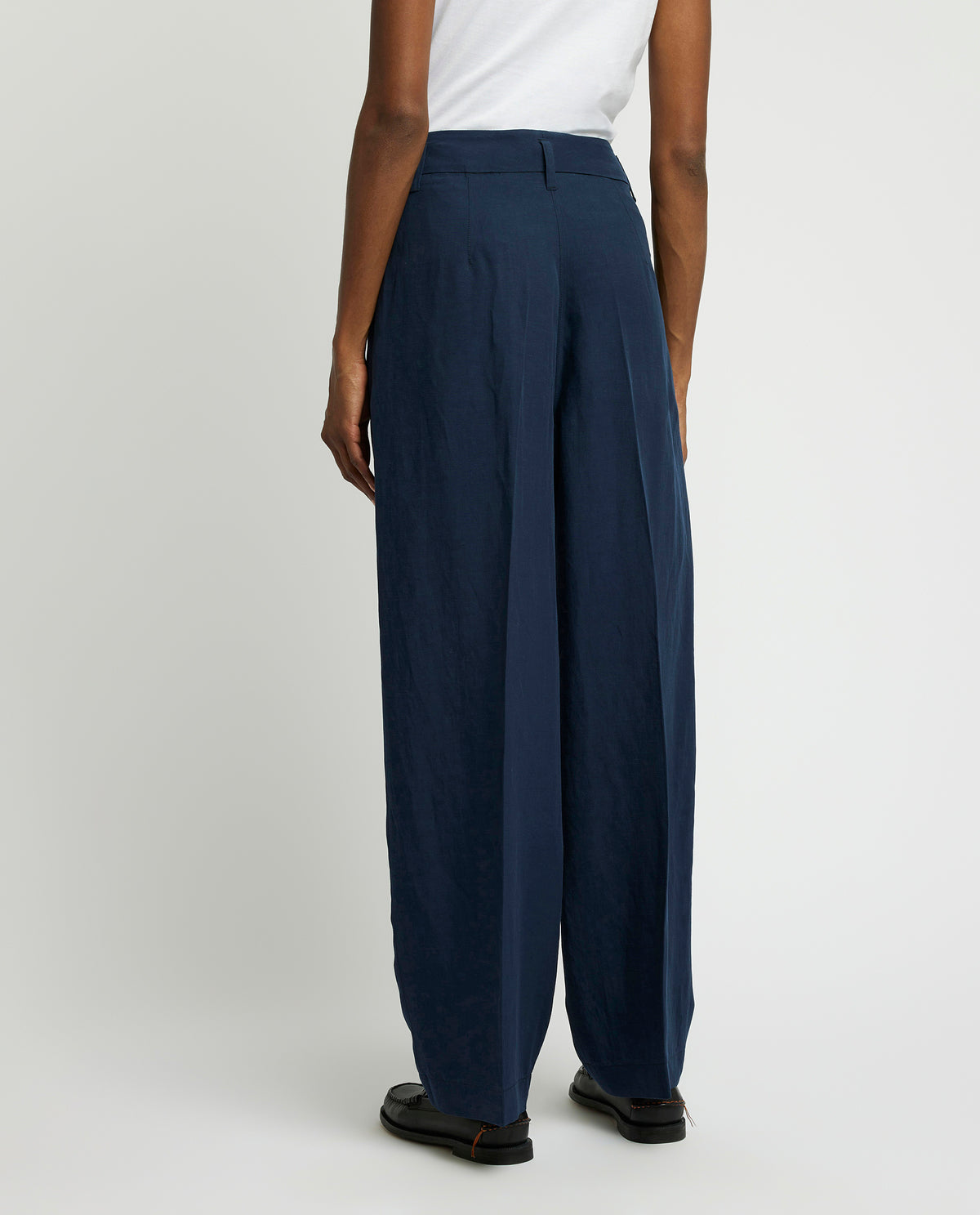 Wide leg trousers