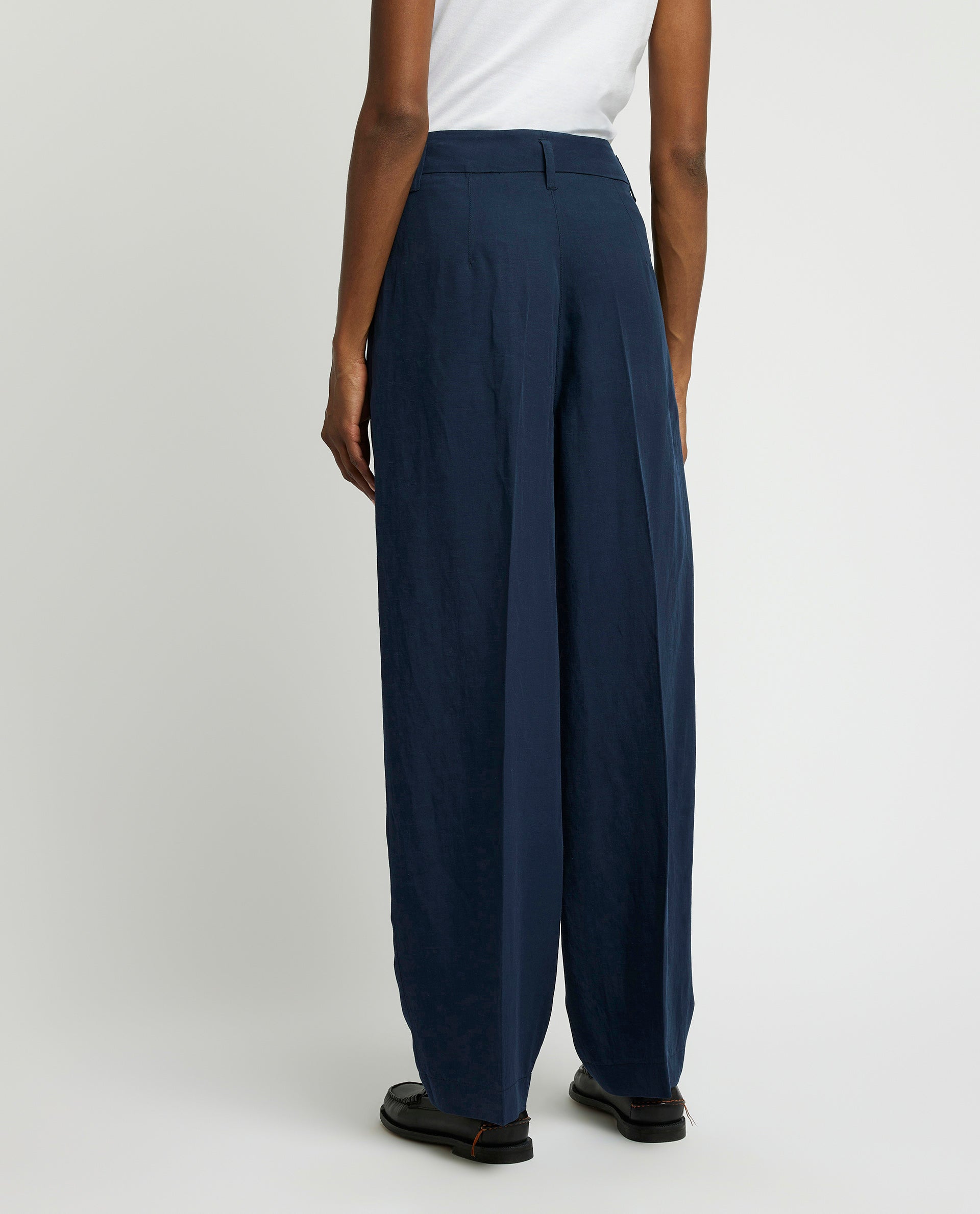 Wide leg trousers