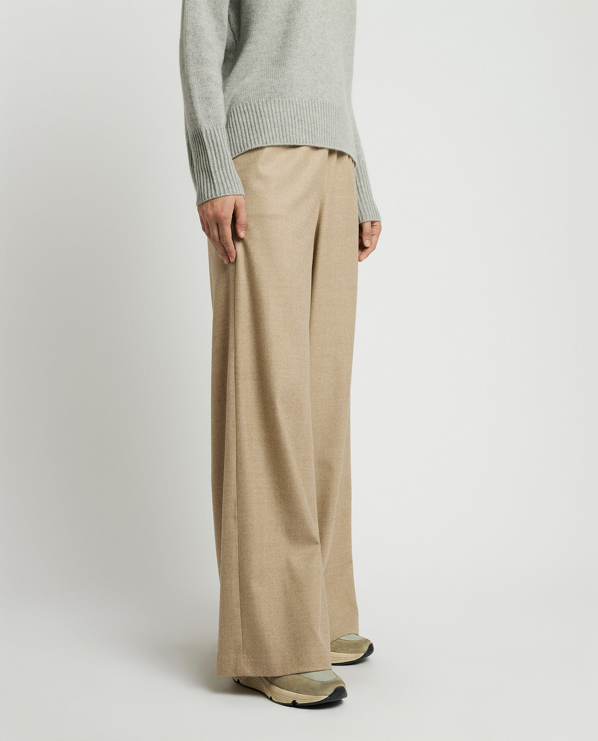 Wide wool trousers