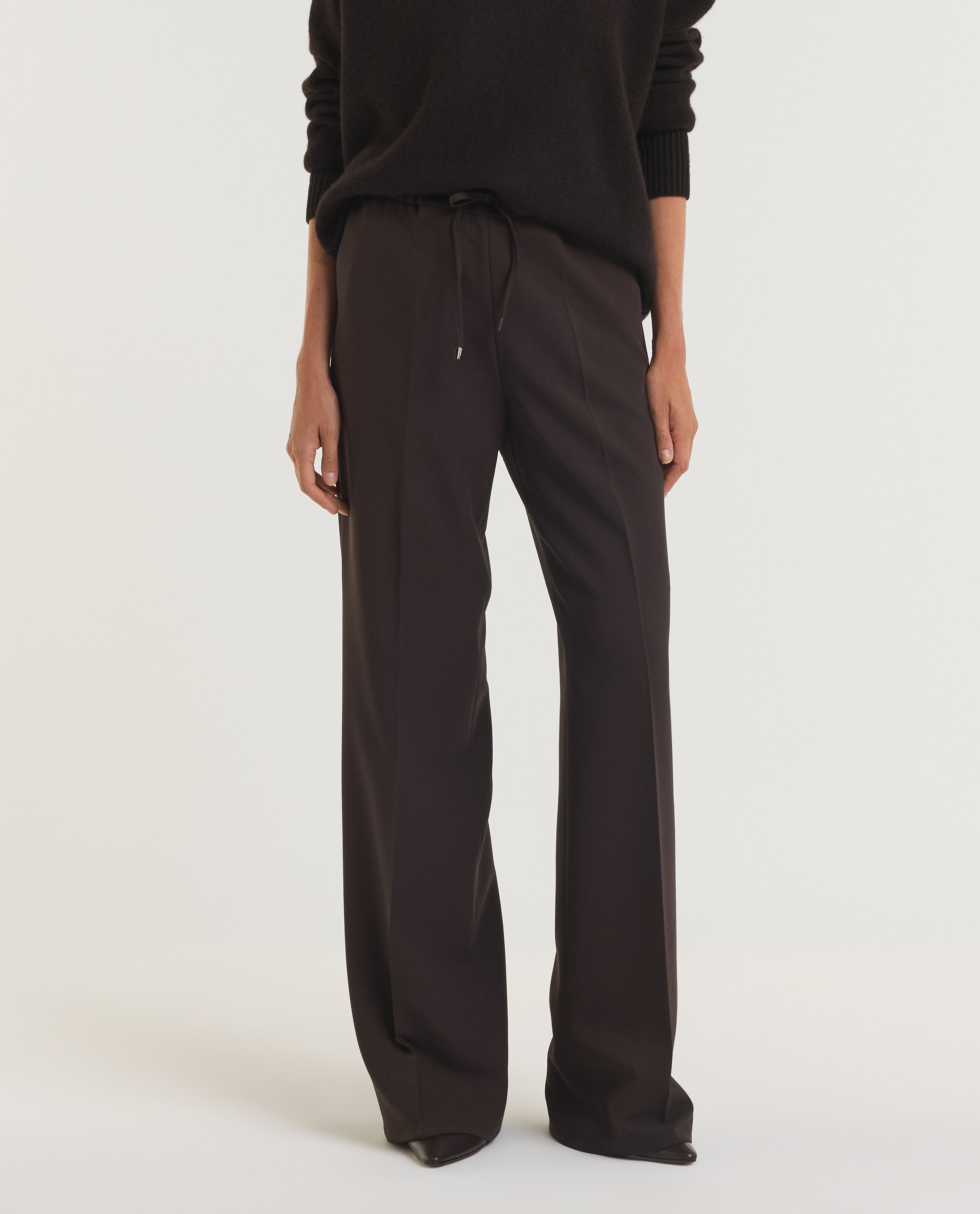 4/c/f/5/4cf5fdb18923aec1b03cf35ee03743b48e1cf656_430W5900139V630_2.jpg