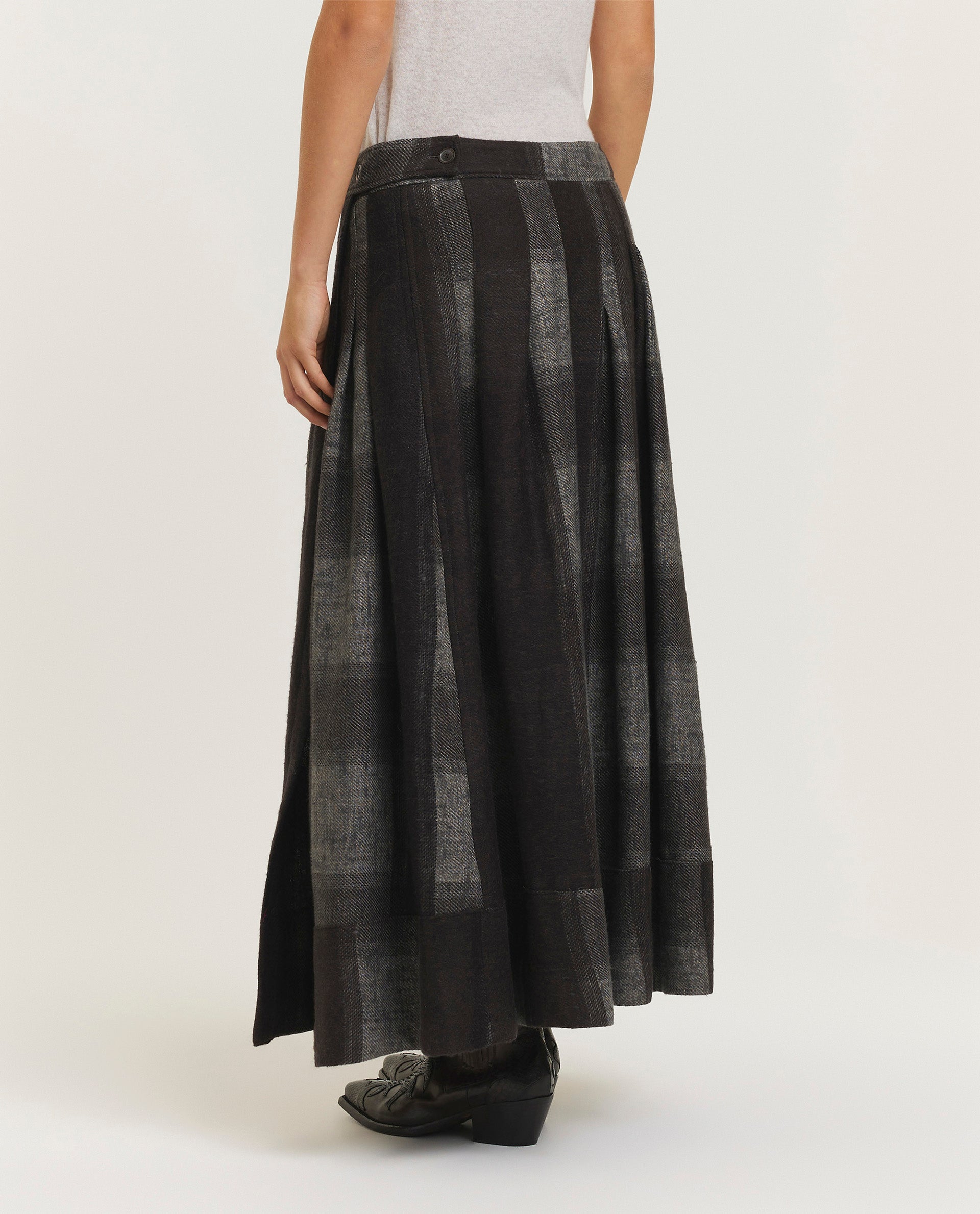 Pleated skirt