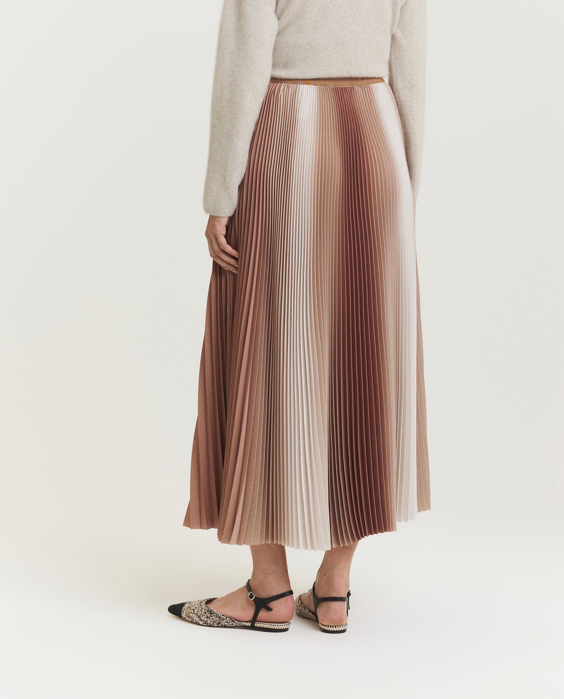 Pleated skirt