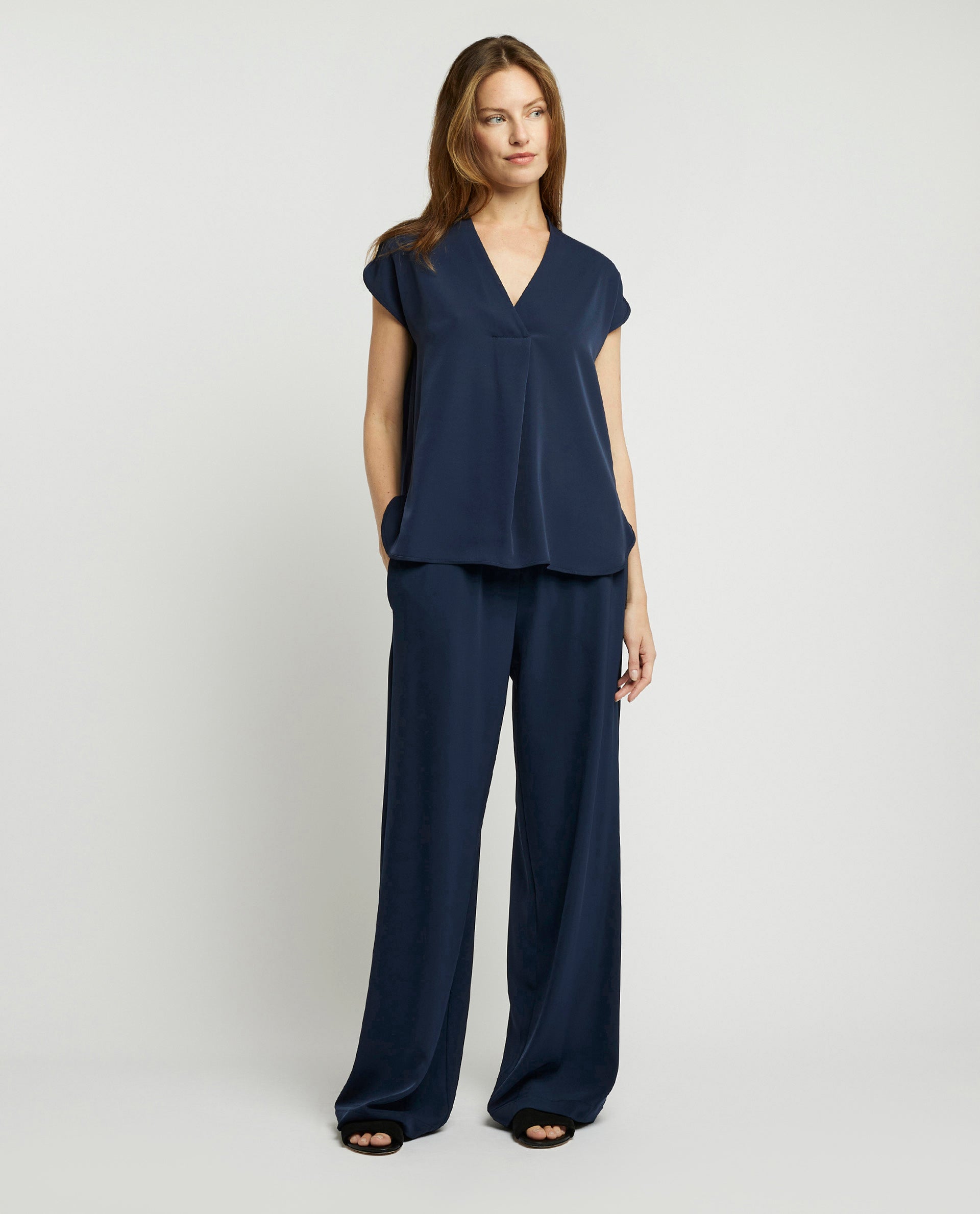 Wide leg trousers