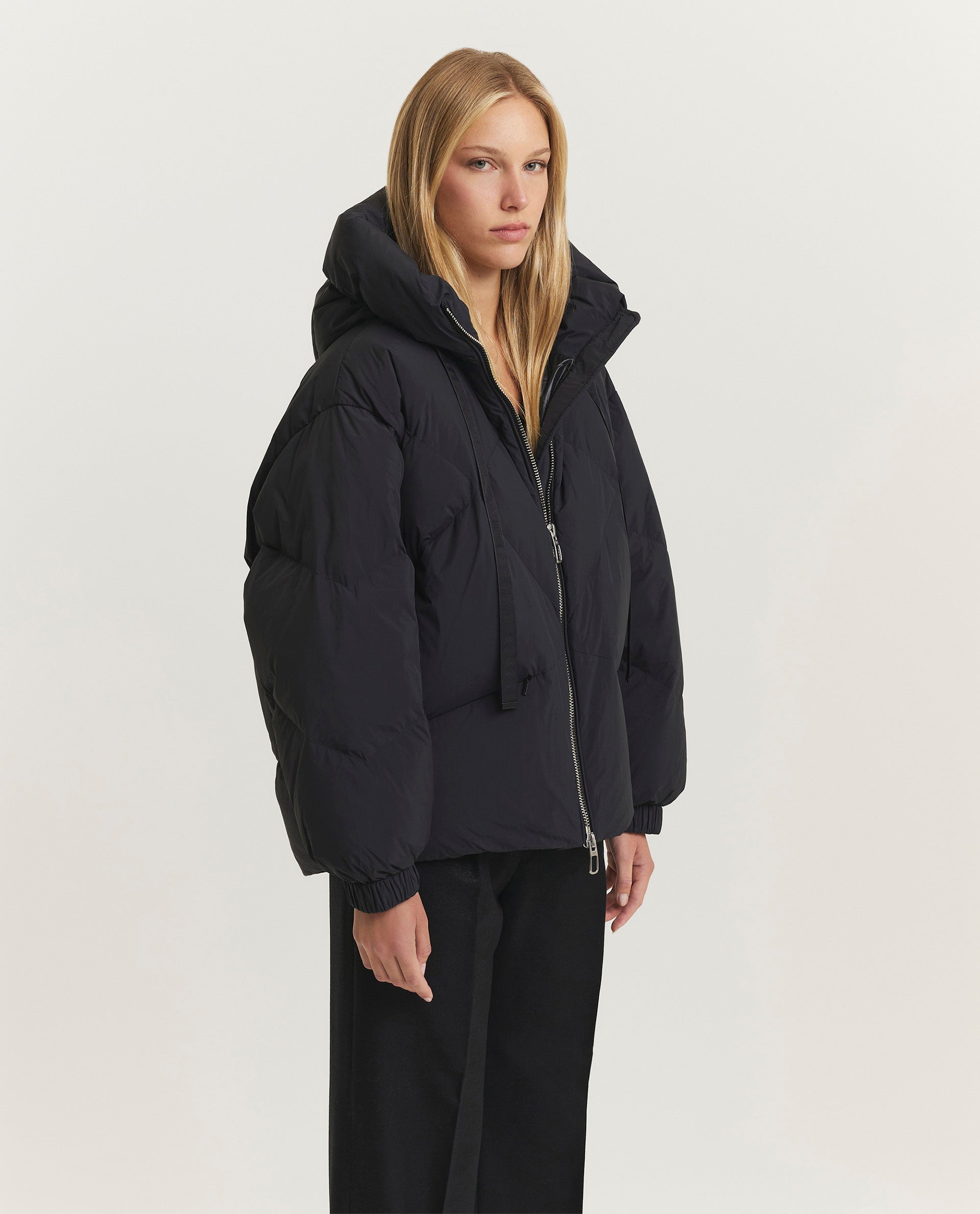 Short down jacket