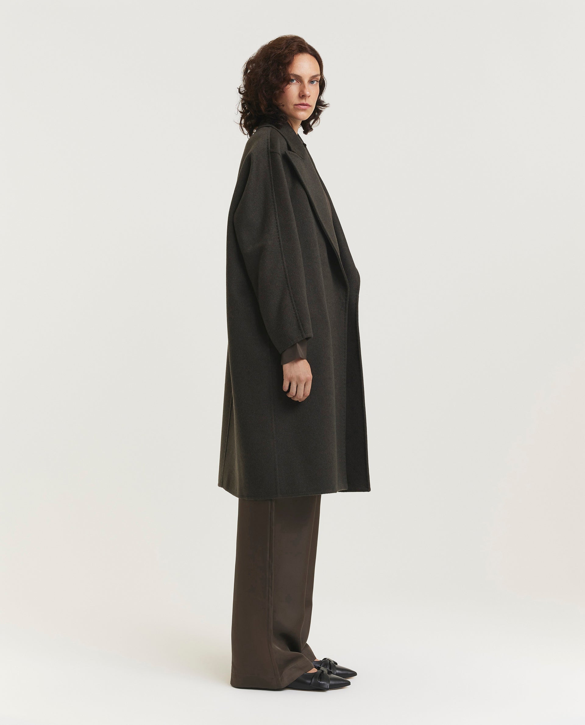 Oversized cashmere coat
