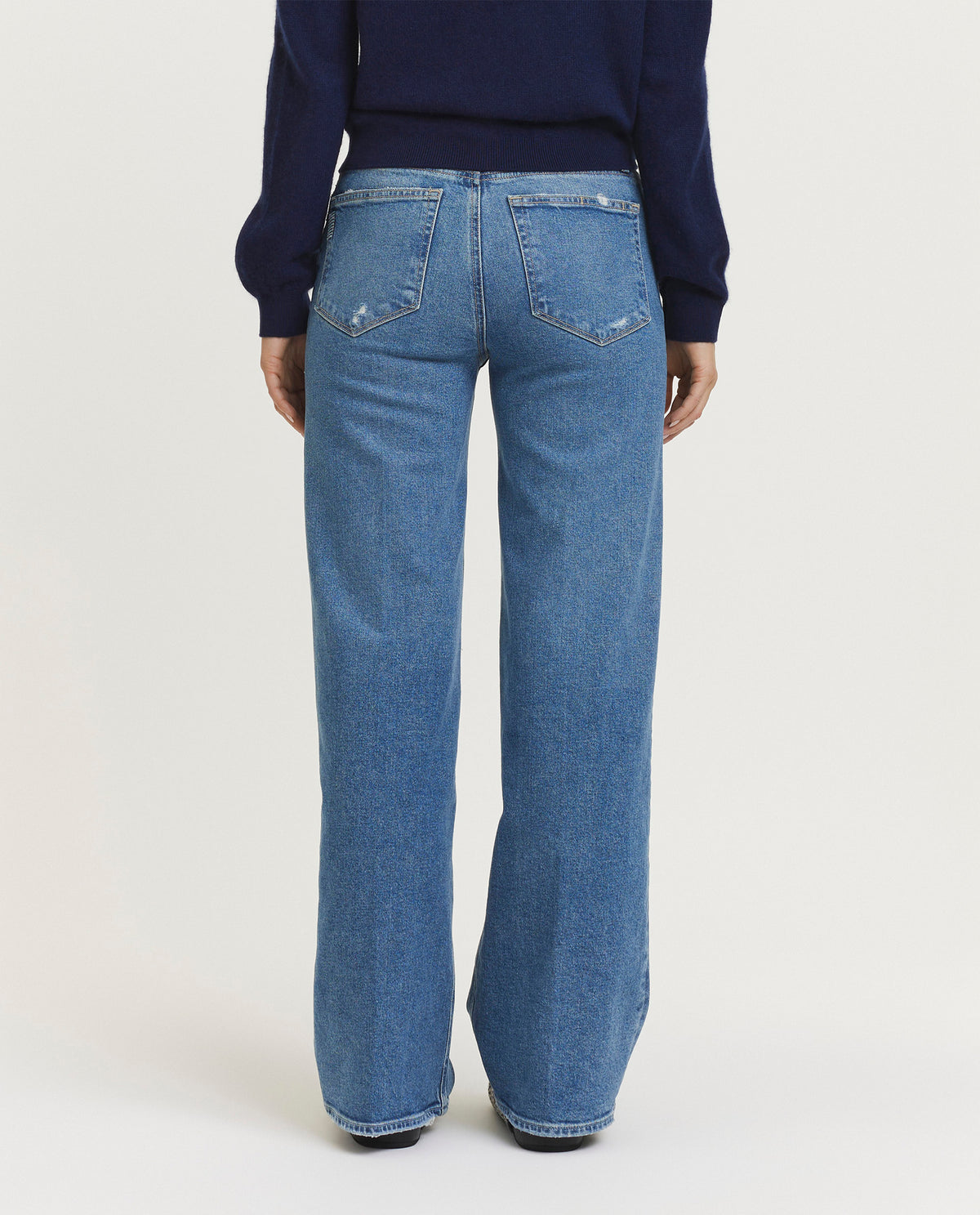 Wide leg jeans 
