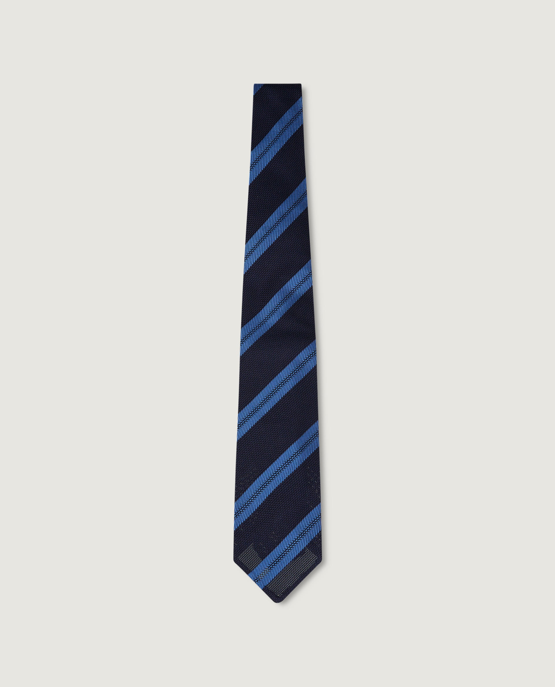 Silk tie