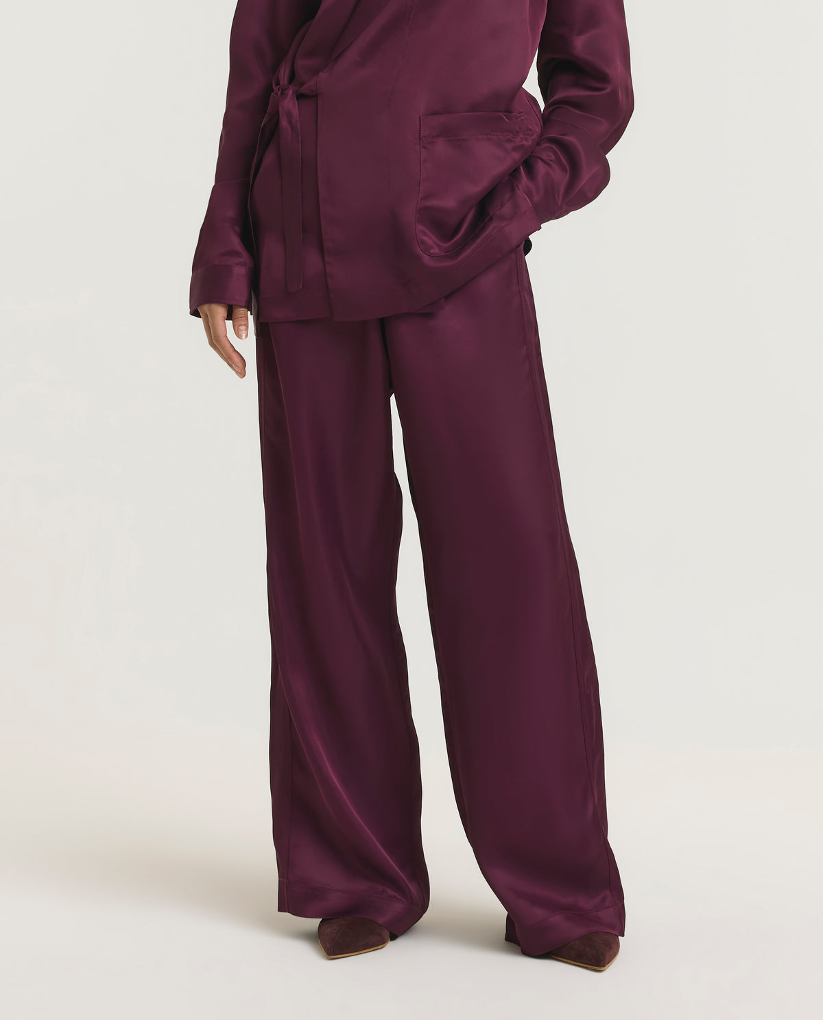 6/b/3/b/6b3b8be896eb71bf51a77daef450a4e5717ee1a9_430v310001cv260_2.jpg