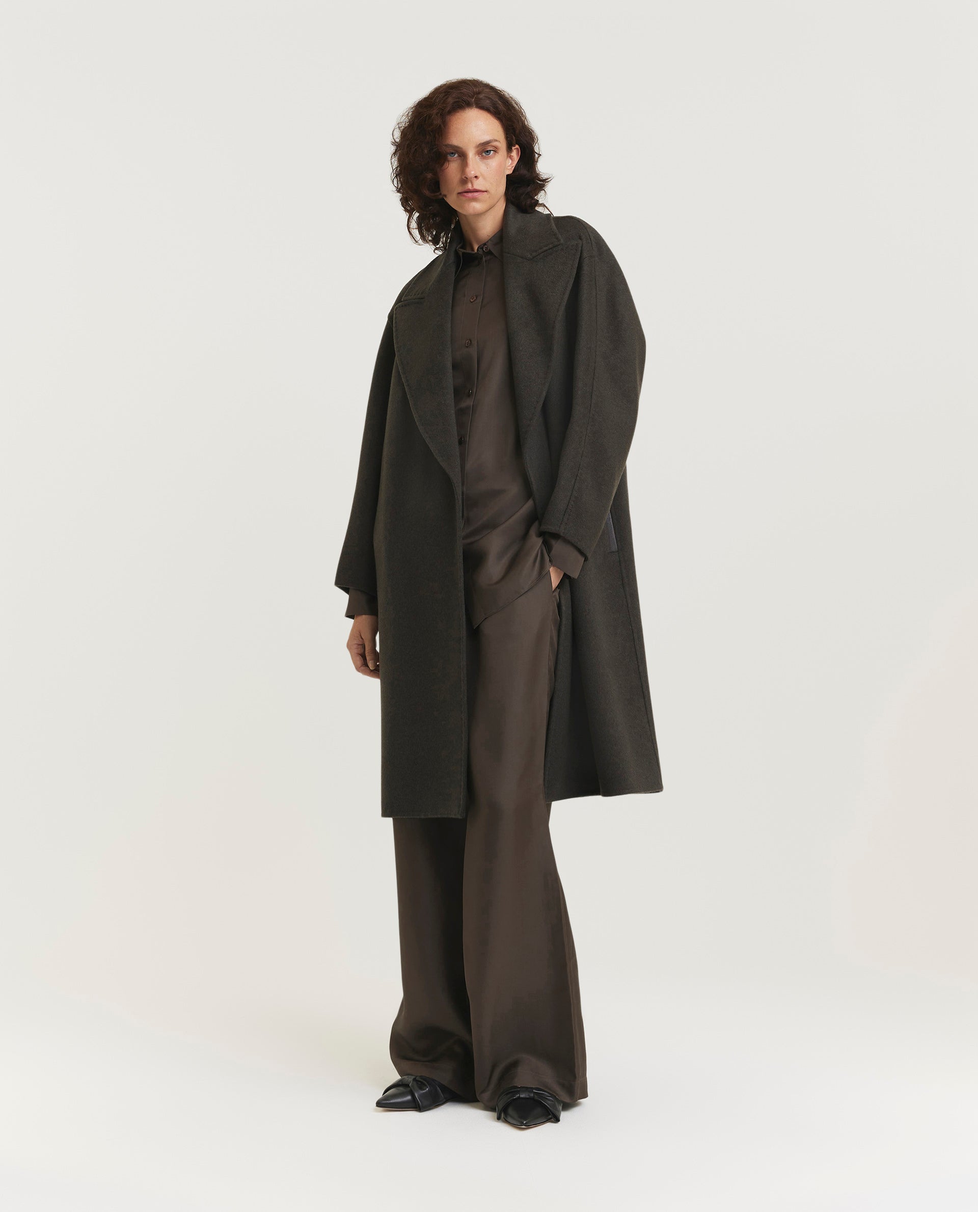 Oversized cashmere coat
