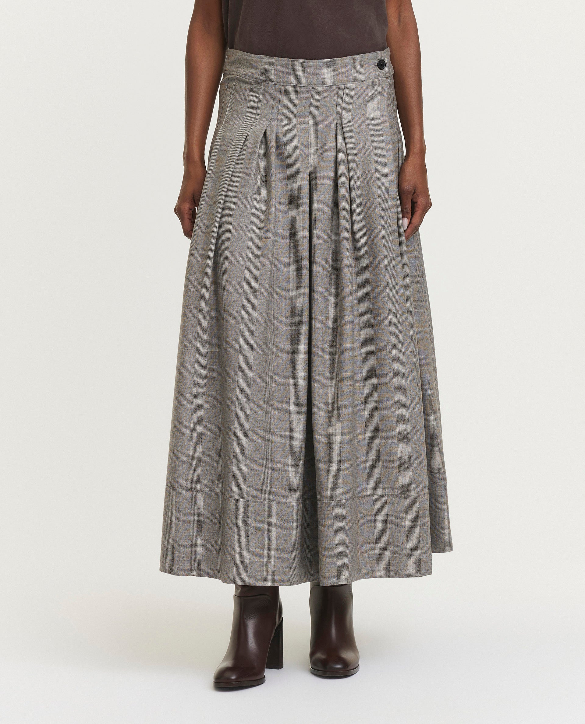 Pleated skirt